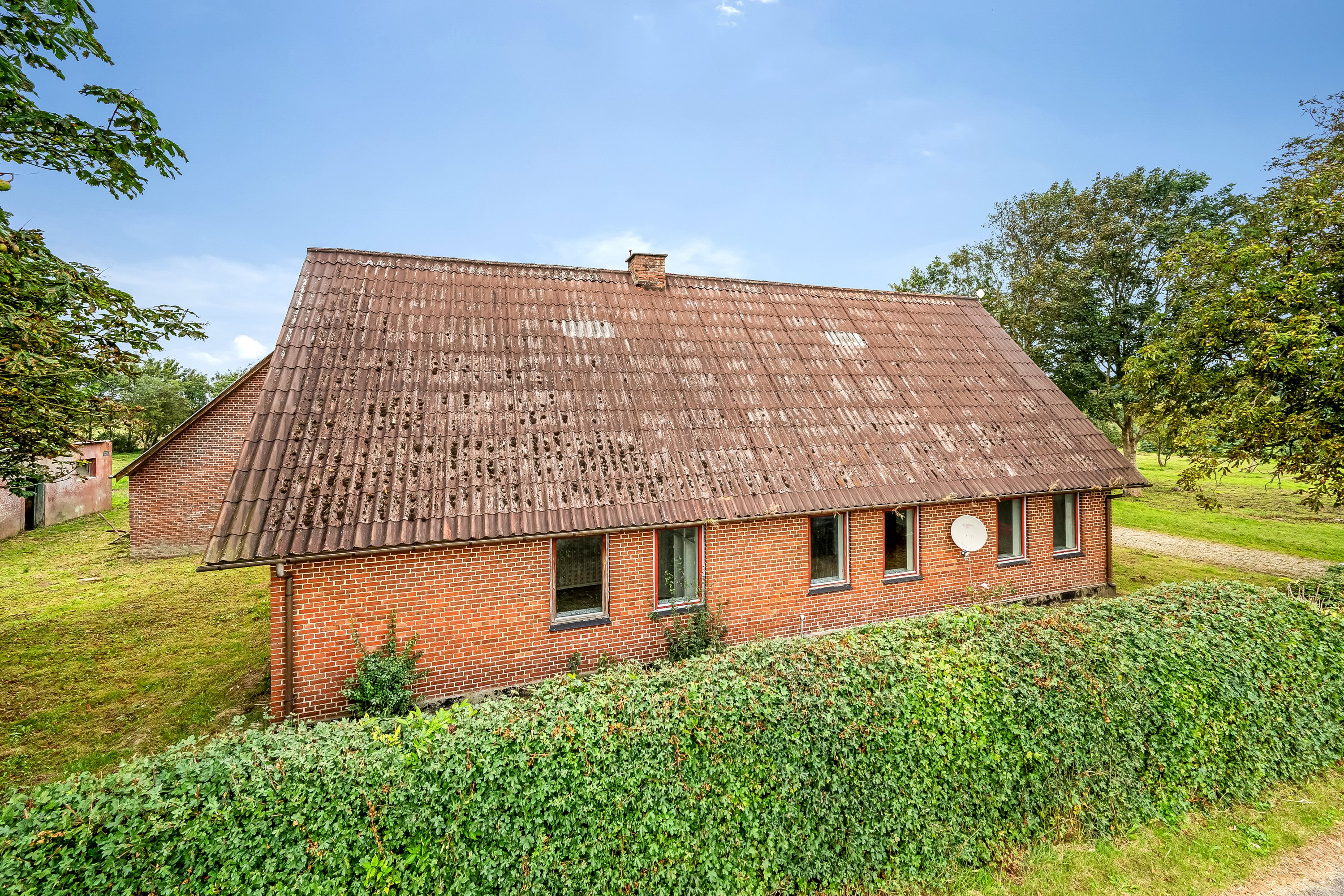 Fremhævet facade billede i fuldskærmstilstand. Billede af Birkelundvej 2, Vorgod Ø, 6920 Videbæk