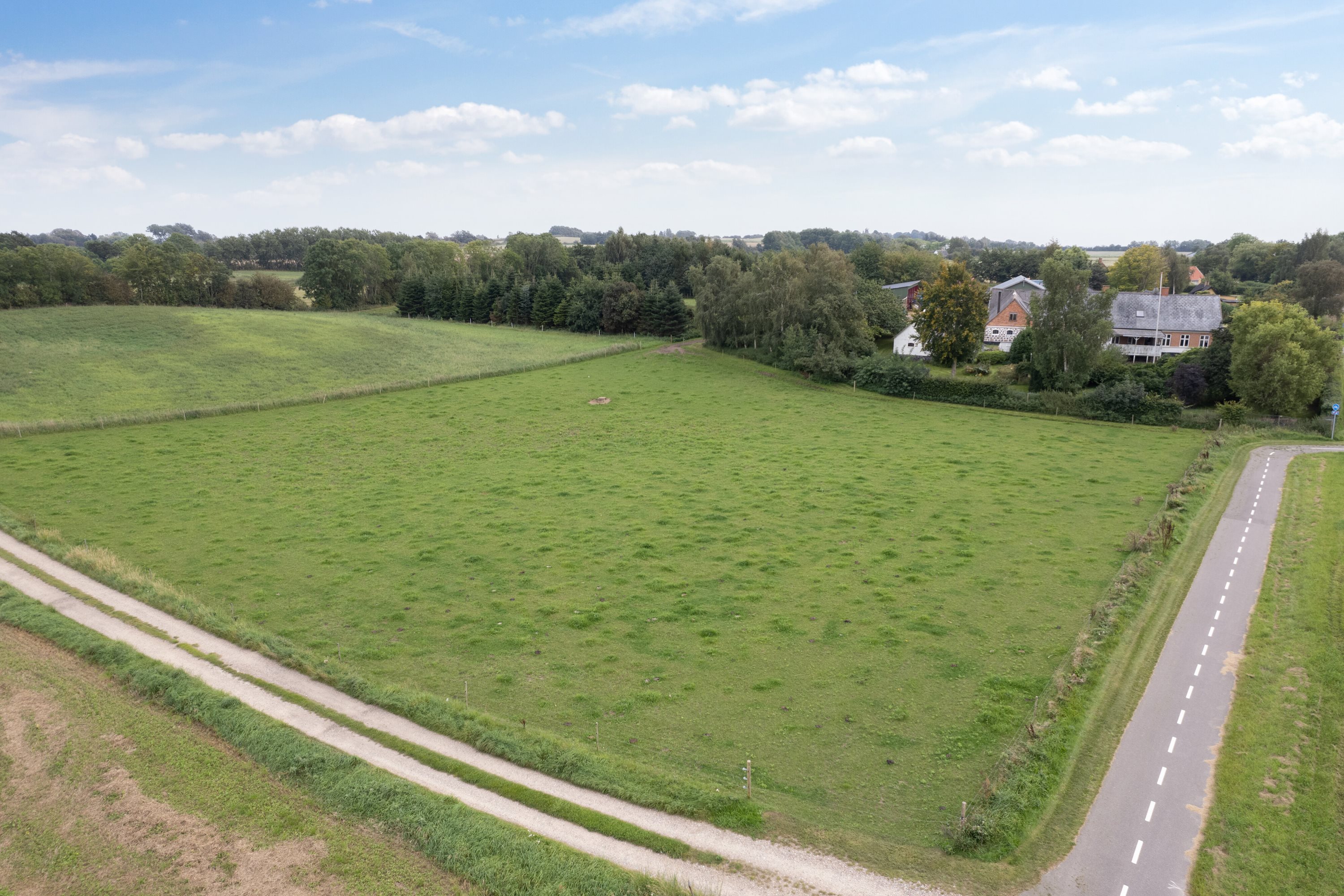 Miniaturebillede 2: set fra vejen. Billede af Egebjergvej 241, Lestrup, 4500 Nykøbing Sj