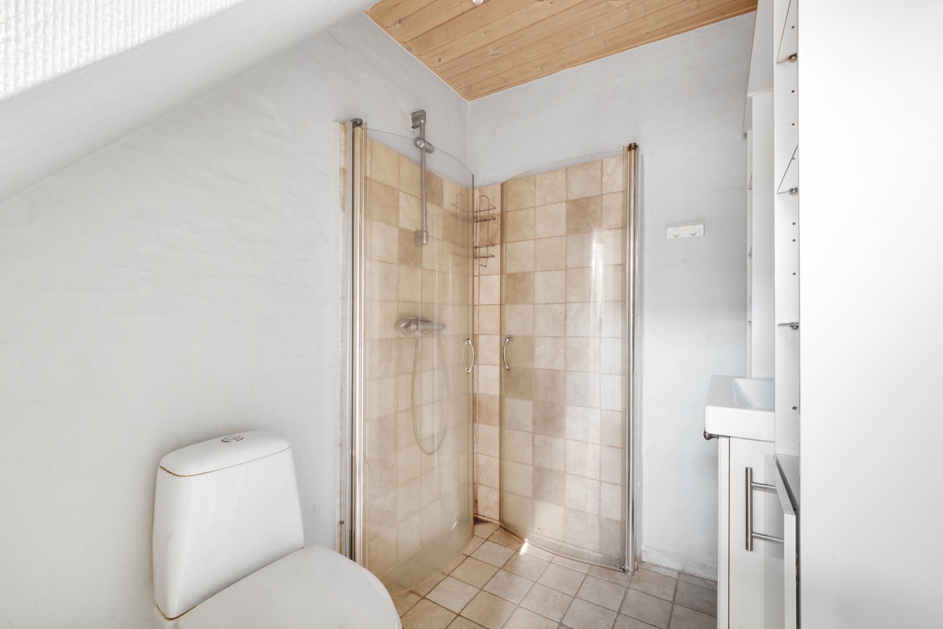 Fremhævet badeværelse billede i fuldskærmstilstand. Billede af Nørrebro 72, 7900 Nykøbing M