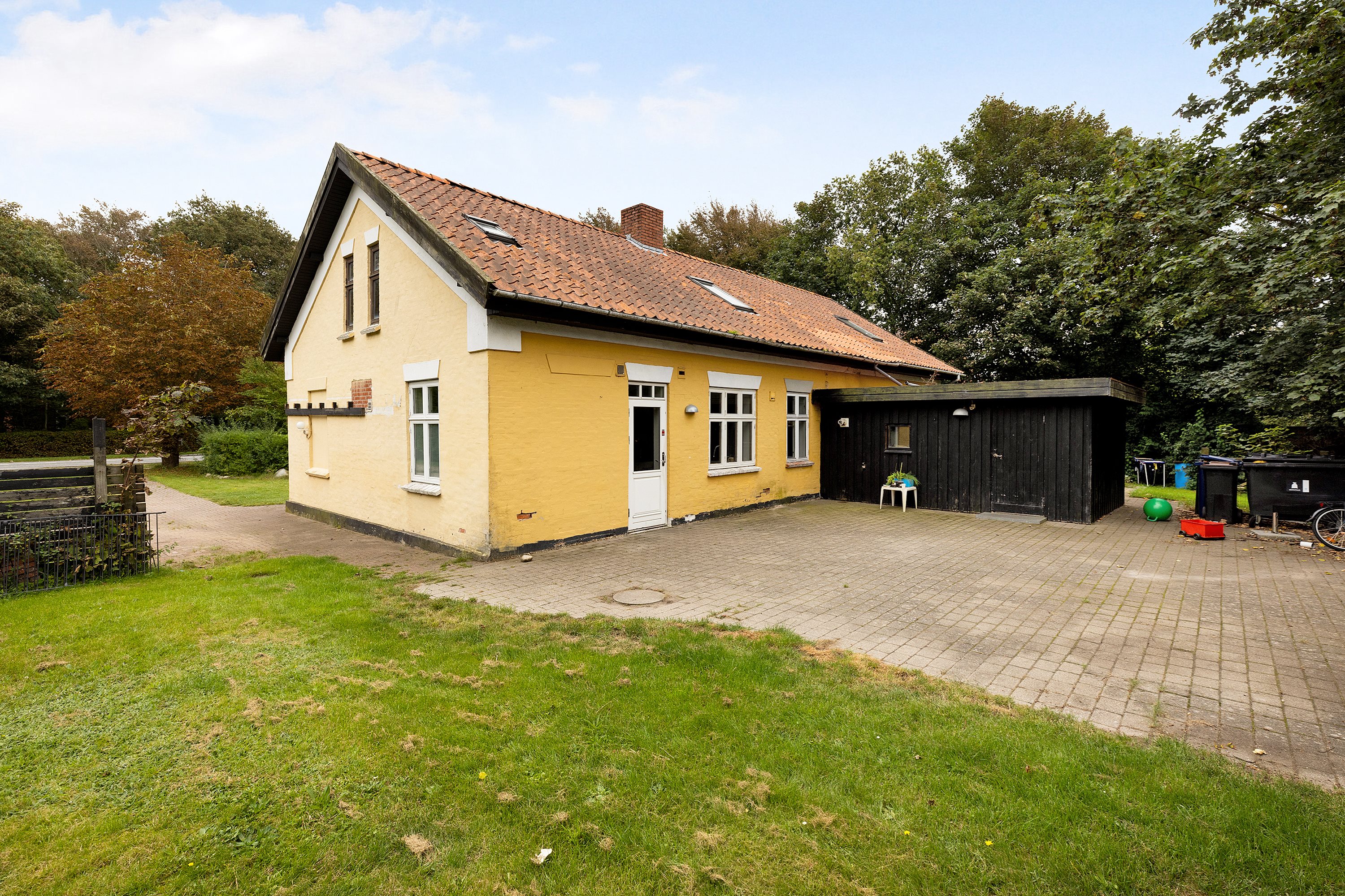 Miniaturebillede 1: ejendommen. Billede af Ribevej 34, Egebæk, 6760 Ribe