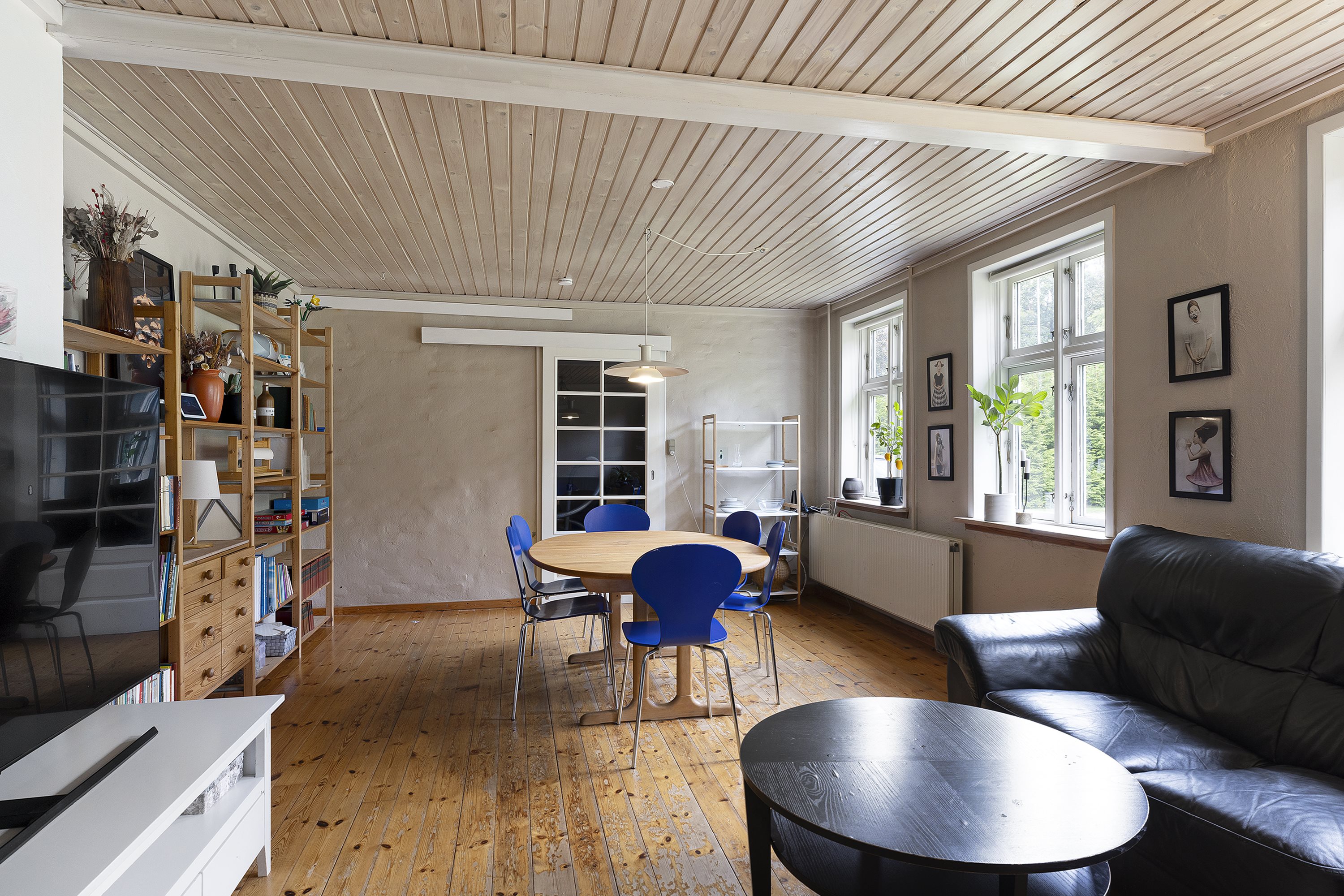 Fremhævet stue billede i fuldskærmstilstand. Billede af Ribevej 34, Egebæk, 6760 Ribe