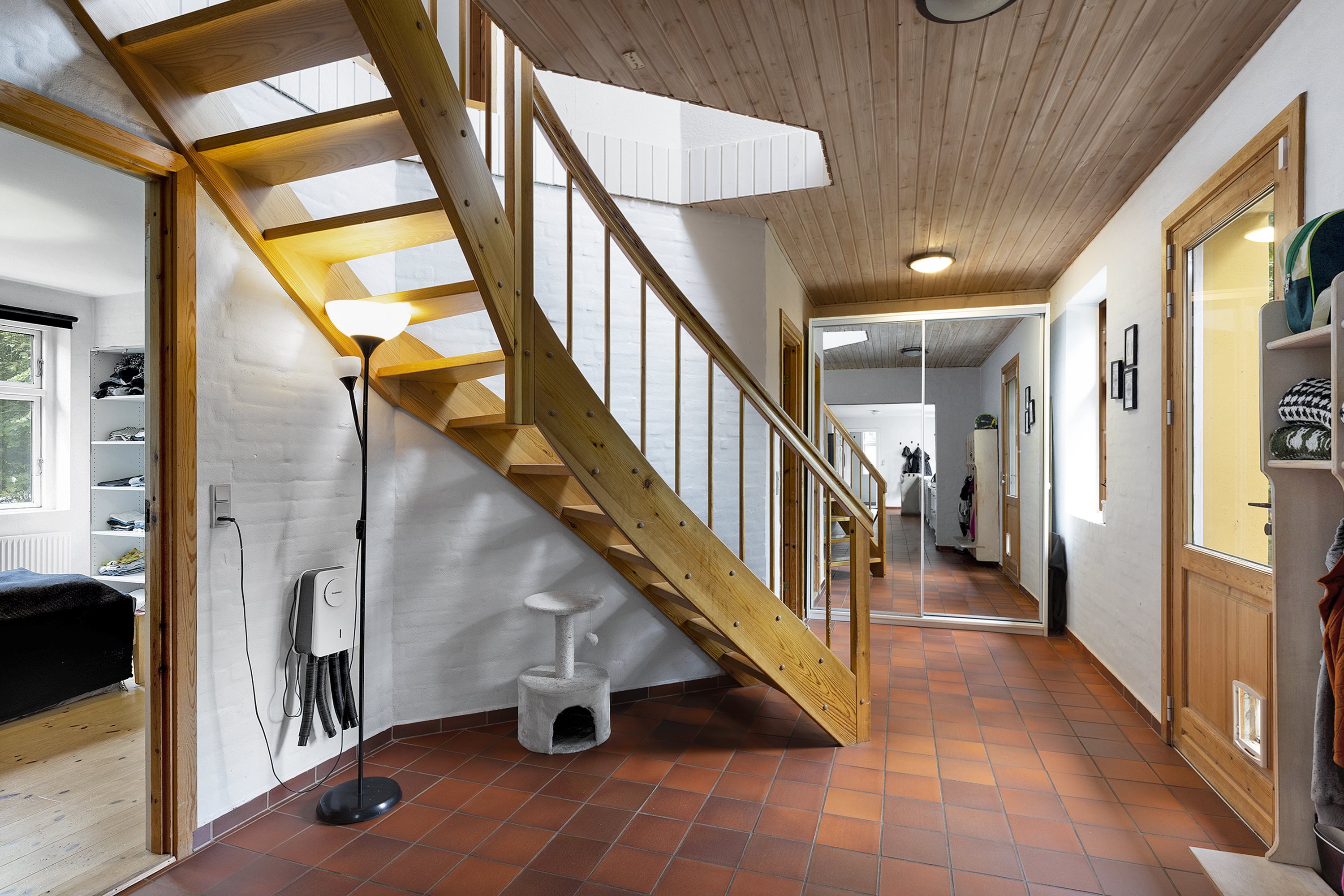 Fremhævet gang billede i fuldskærmstilstand. Billede af Ribevej 34, Egebæk, 6760 Ribe