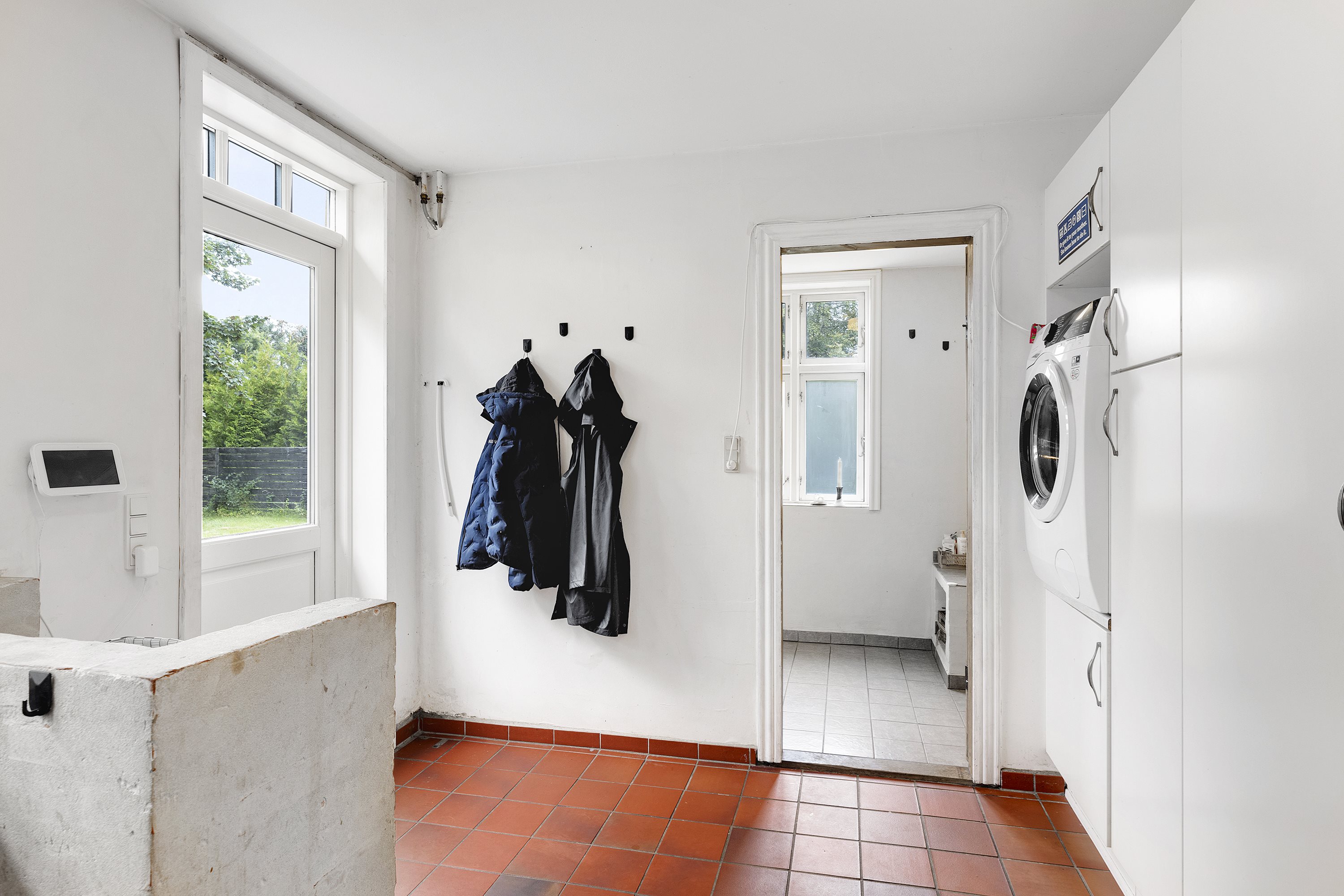 Miniaturebillede 2: entré. Billede af Ribevej 34, Egebæk, 6760 Ribe