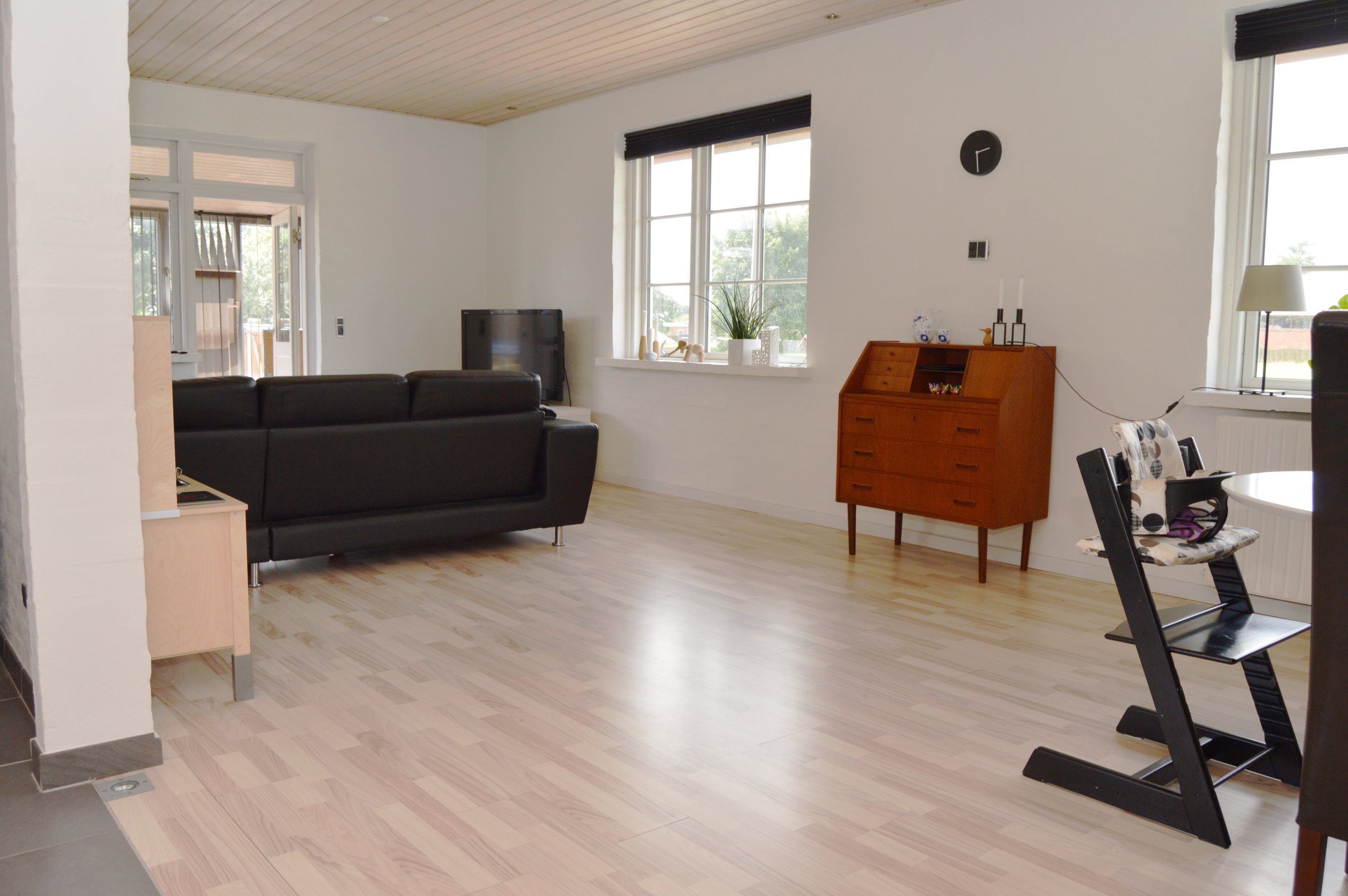 Fremhævet stue billede i fuldskærmstilstand. Billede af Sæddingvej 10, Rækker Mølle, 6900 Skjern