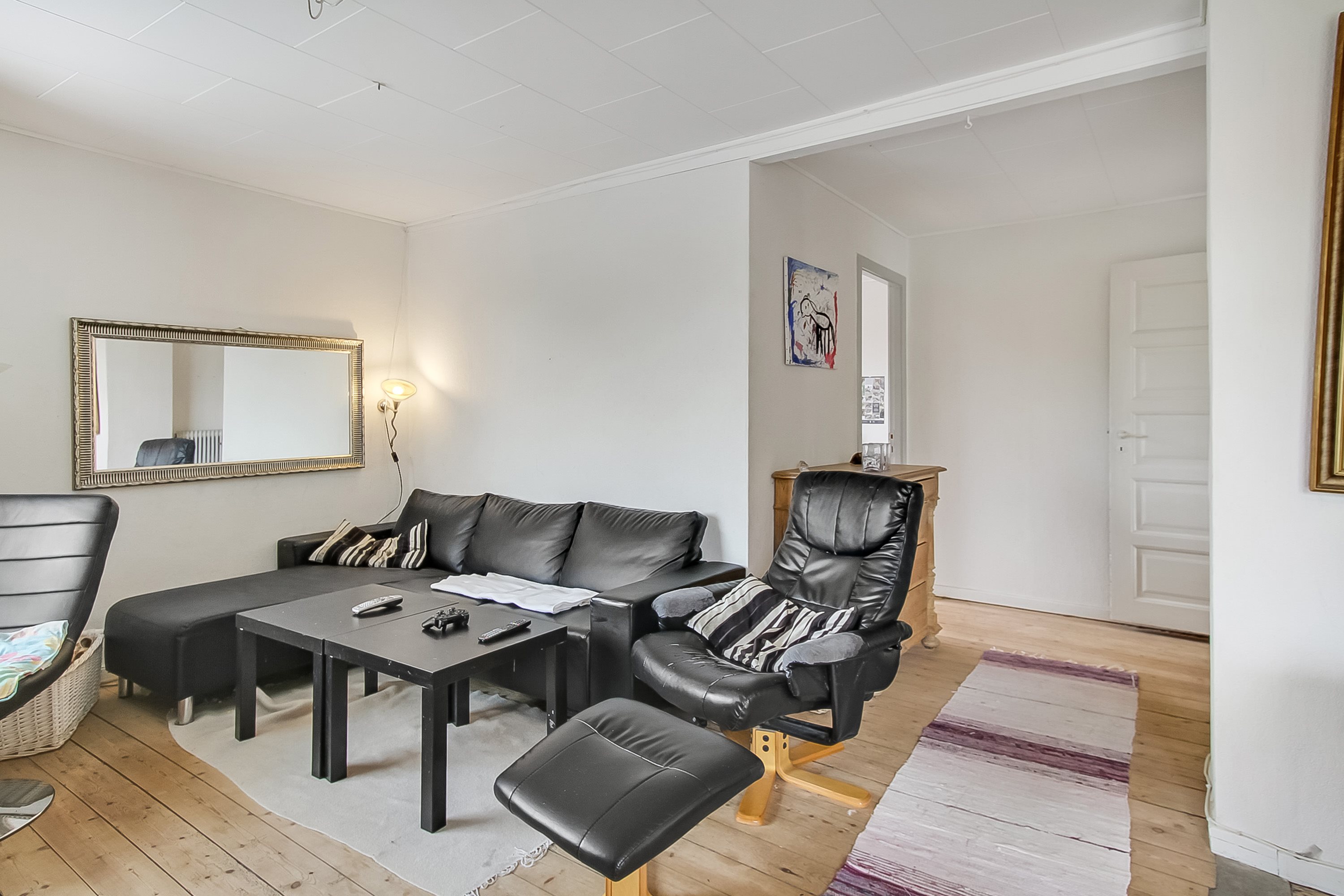 Fremhævet stue billede i fuldskærmstilstand. Billede af Tværvejen 11, Vivild, 8961 Allingåbro