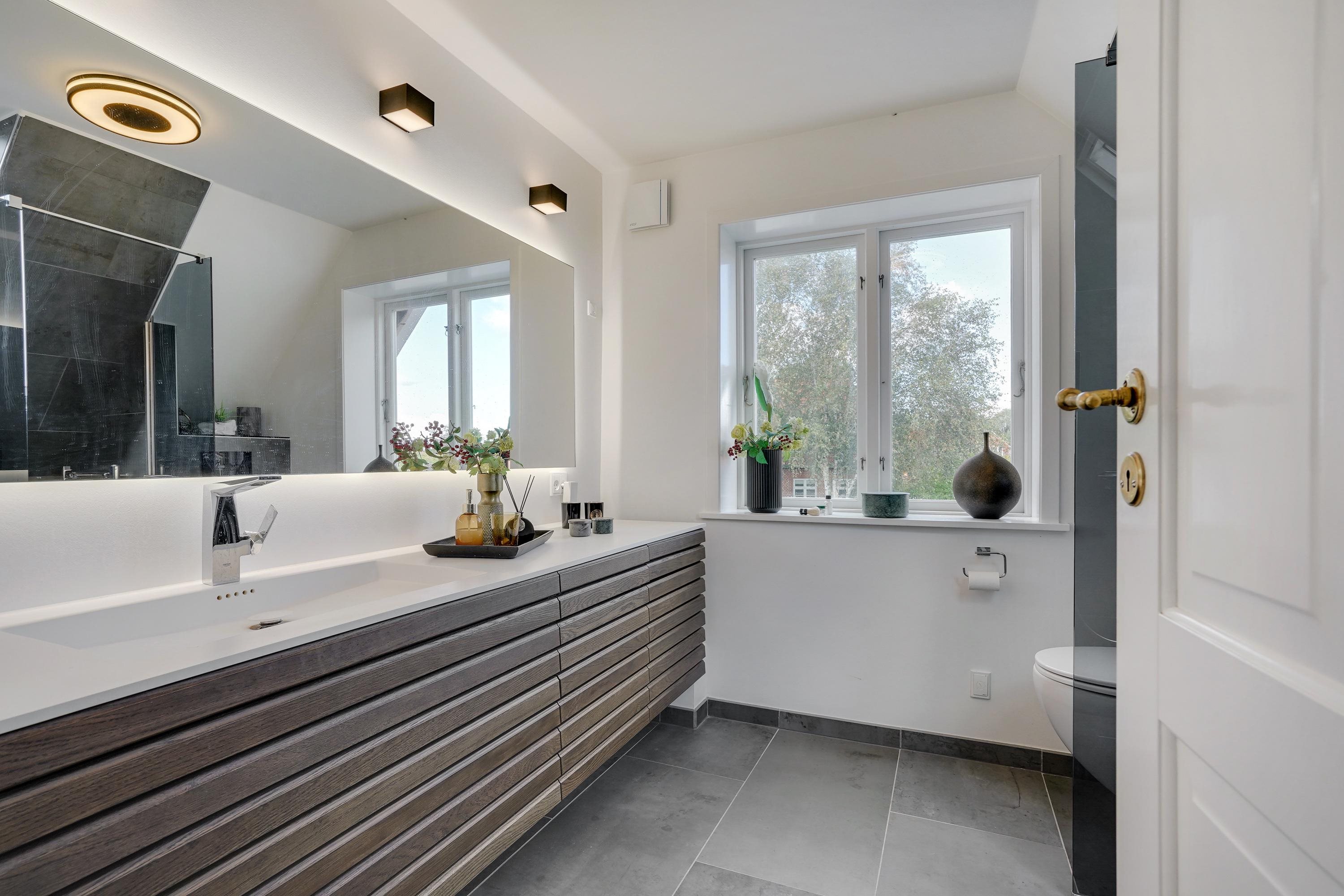 Fremhævet badeværelse billede i fuldskærmstilstand. Billede af Brendstrupsvej 33, 6800 Varde