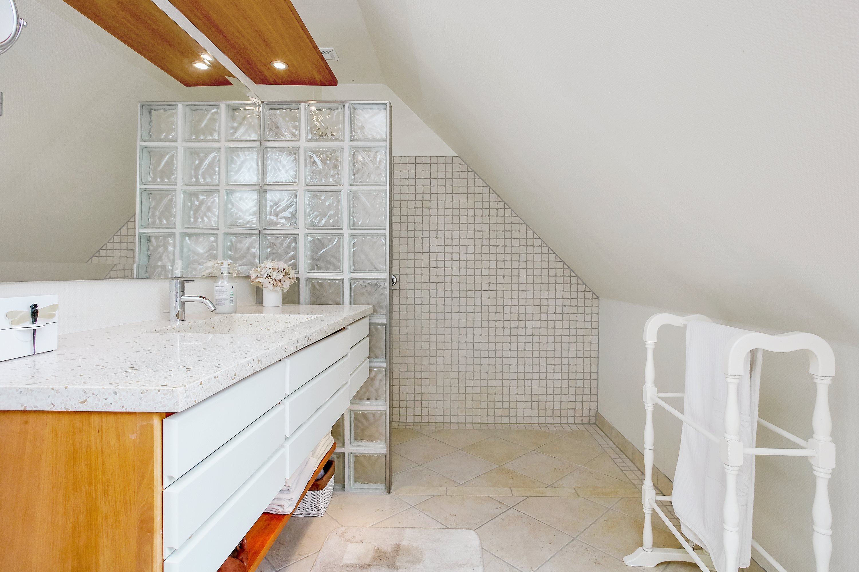 Fremhævet badeværelse billede i fuldskærmstilstand. Billede af Snaptunvej 33A, Snaptun, 7130 Juelsminde