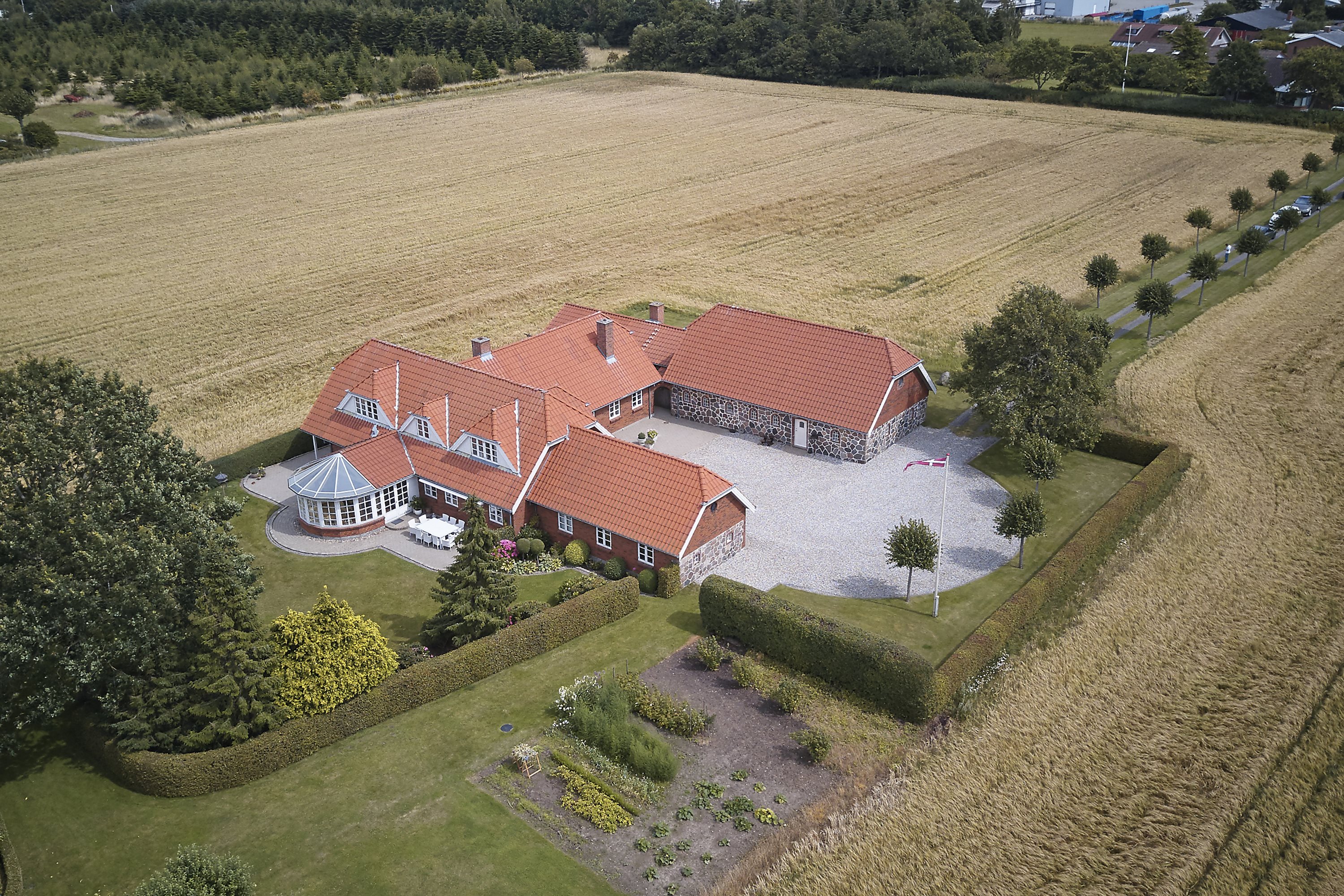 Fremhævet luftfoto billede i fuldskærmstilstand. Billede af Snaptunvej 33A, Snaptun, 7130 Juelsminde