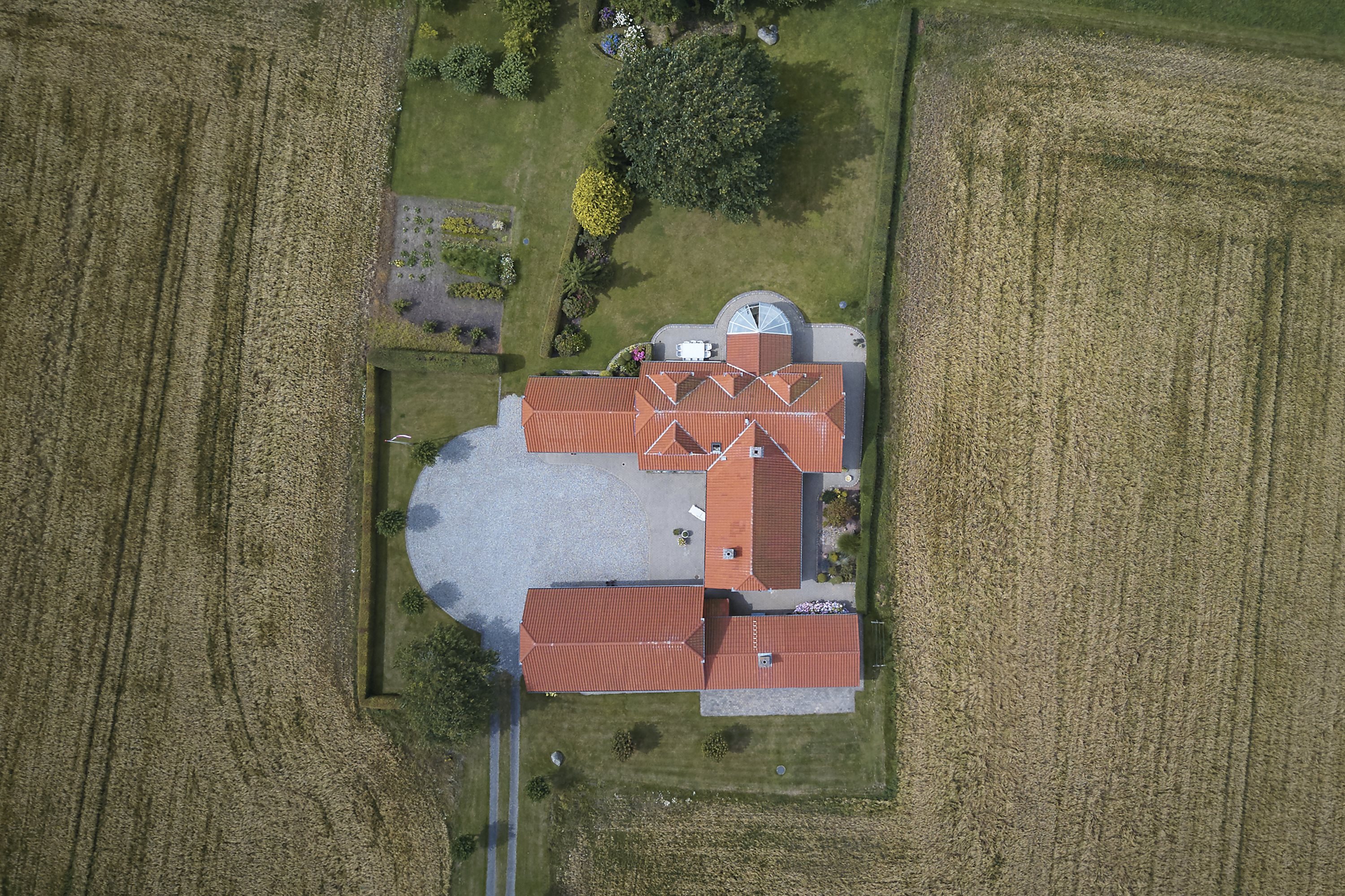 Fremhævet luftfoto billede i fuldskærmstilstand. Billede af Snaptunvej 33A, Snaptun, 7130 Juelsminde