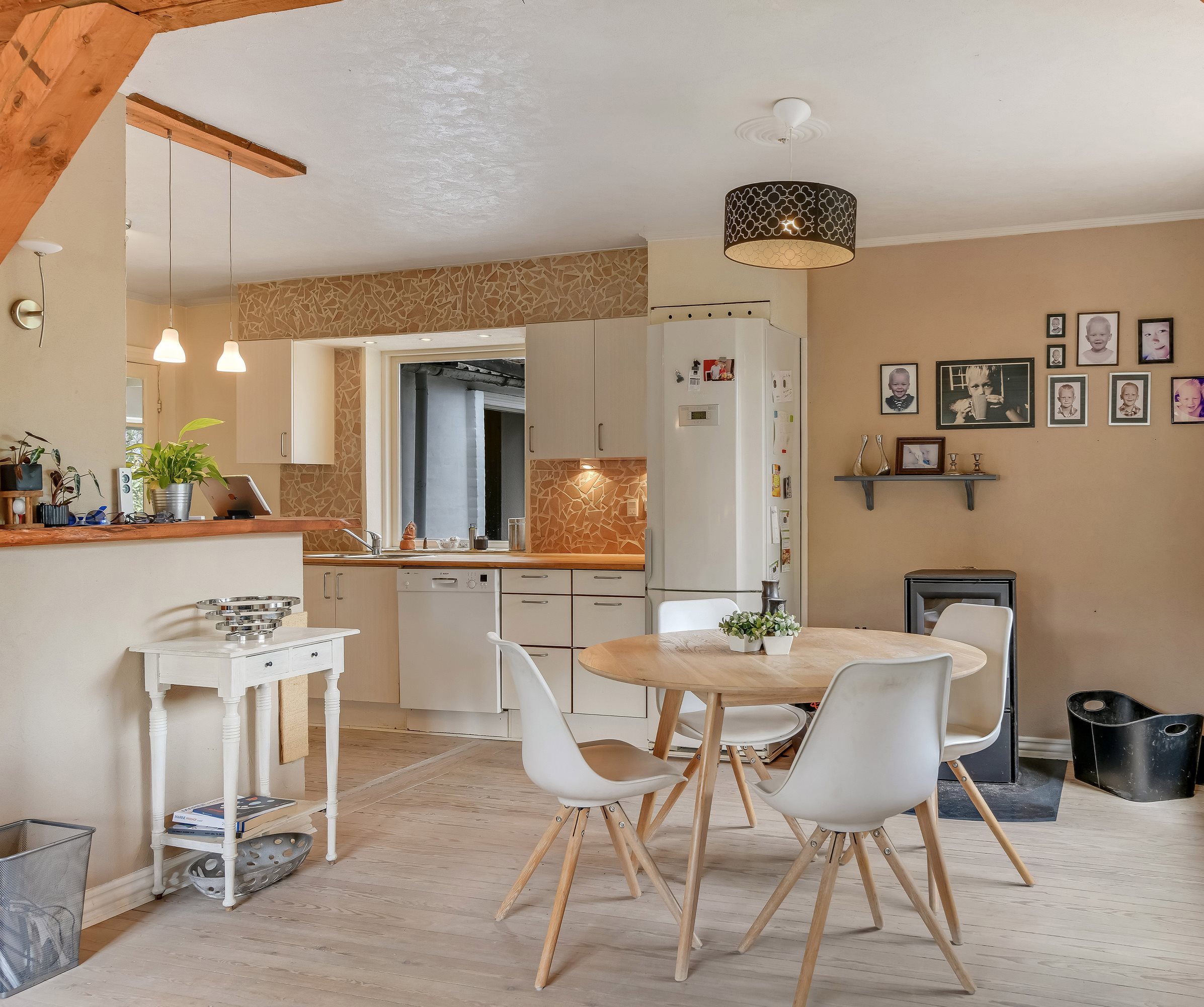 Fremhævet stue billede i fuldskærmstilstand. Billede af Østergade 13, 6623 Vorbasse