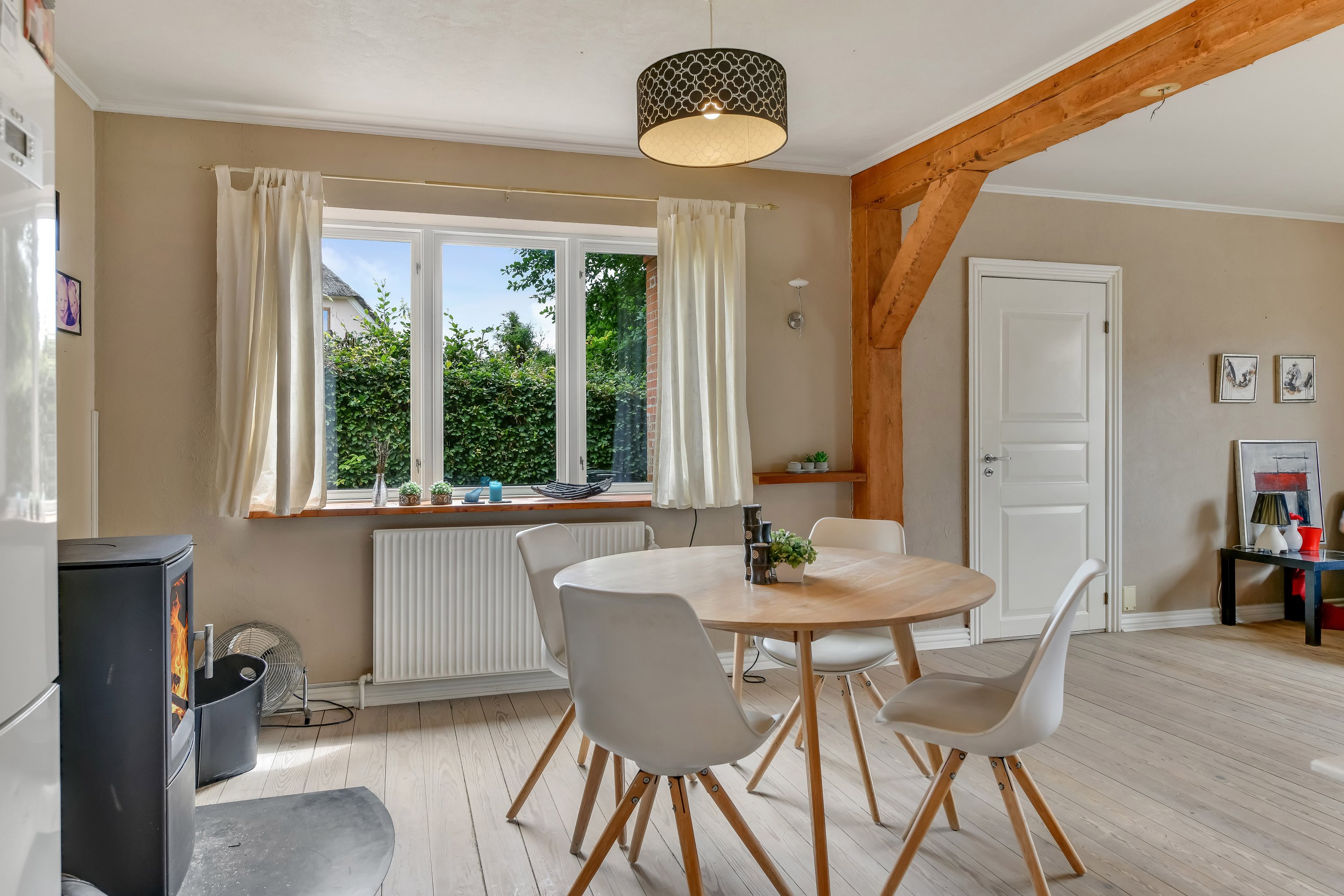 Fremhævet stue billede i fuldskærmstilstand. Billede af Østergade 13, 6623 Vorbasse