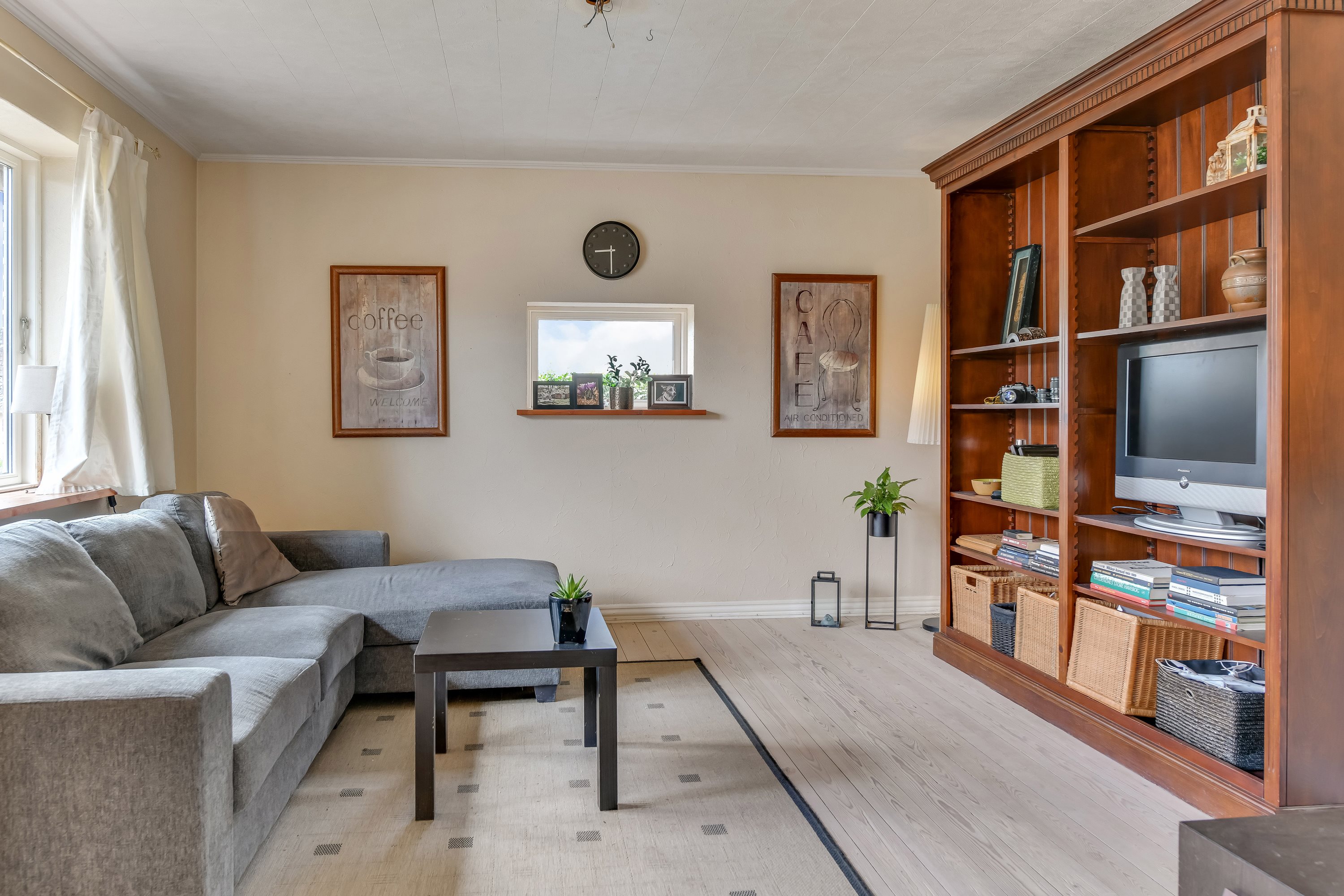 Fremhævet stue billede i fuldskærmstilstand. Billede af Østergade 13, 6623 Vorbasse