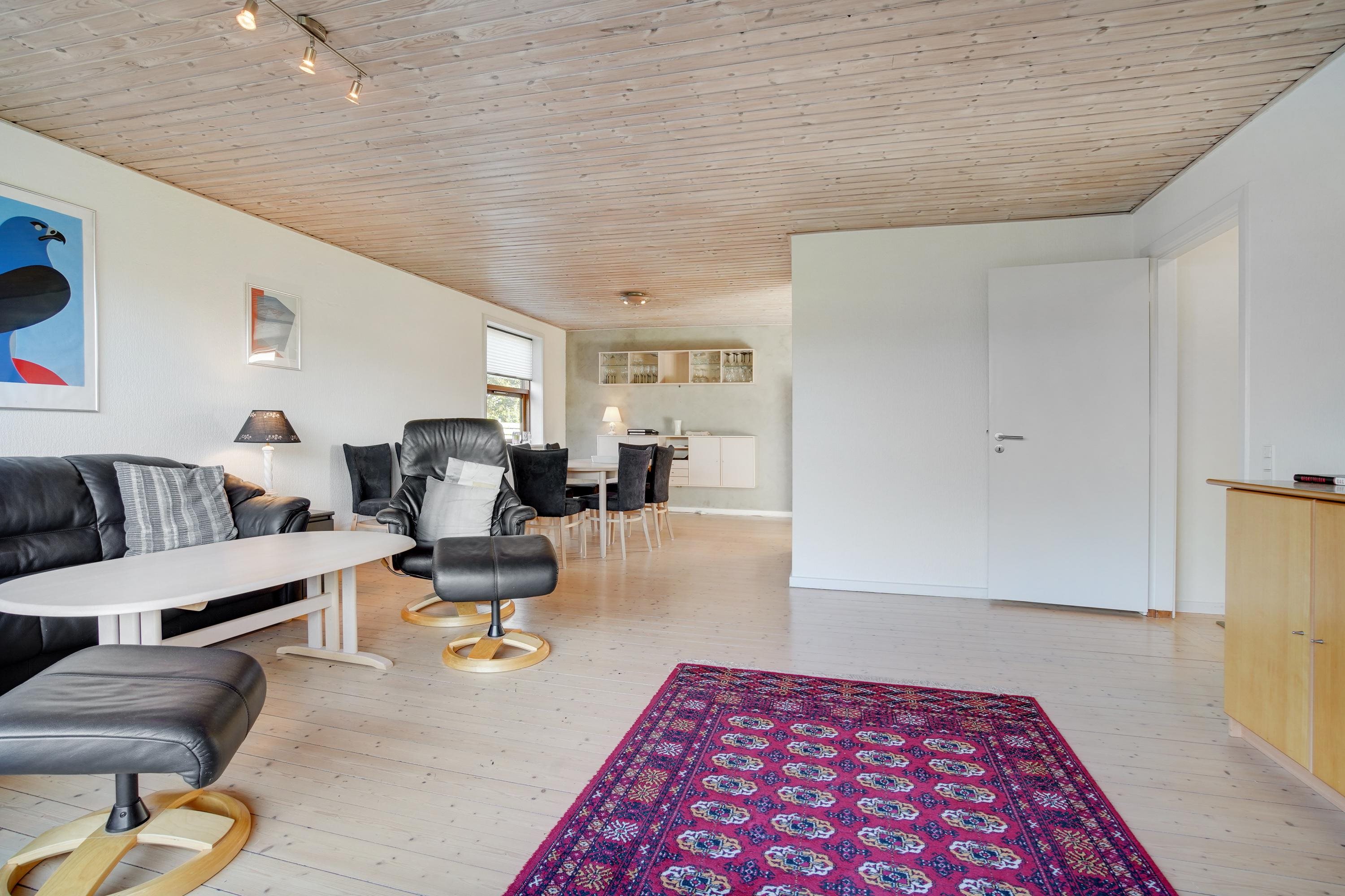 Fremhævet stue billede i fuldskærmstilstand. Billede af Tørholmsvej 114, 9800 Hjørring