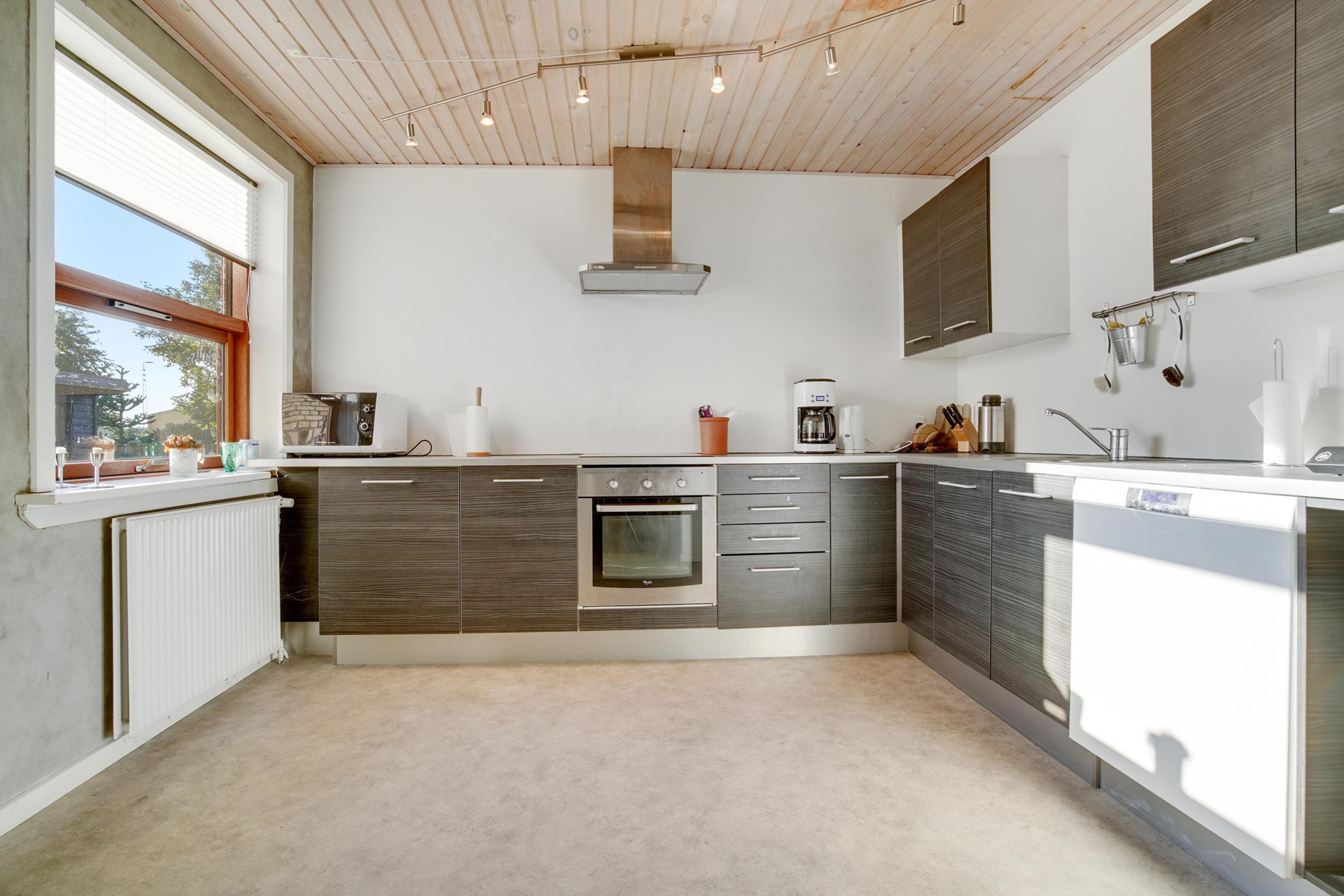 Fremhævet køkken billede i fuldskærmstilstand. Billede af Tørholmsvej 114, 9800 Hjørring