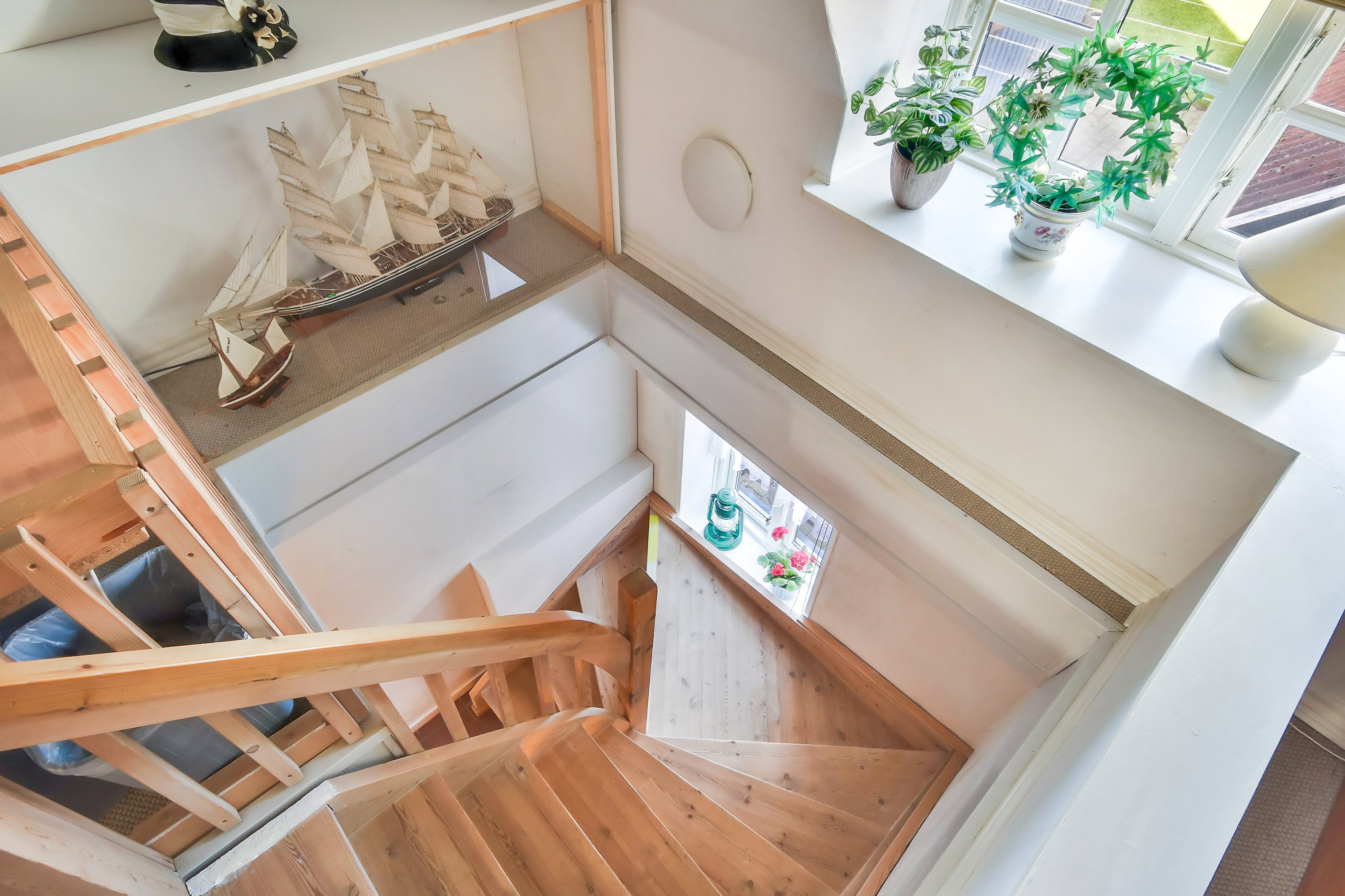 Fremhævet trappe billede i fuldskærmstilstand. Billede af Smedegade 4, Ketting, 6440 Augustenborg