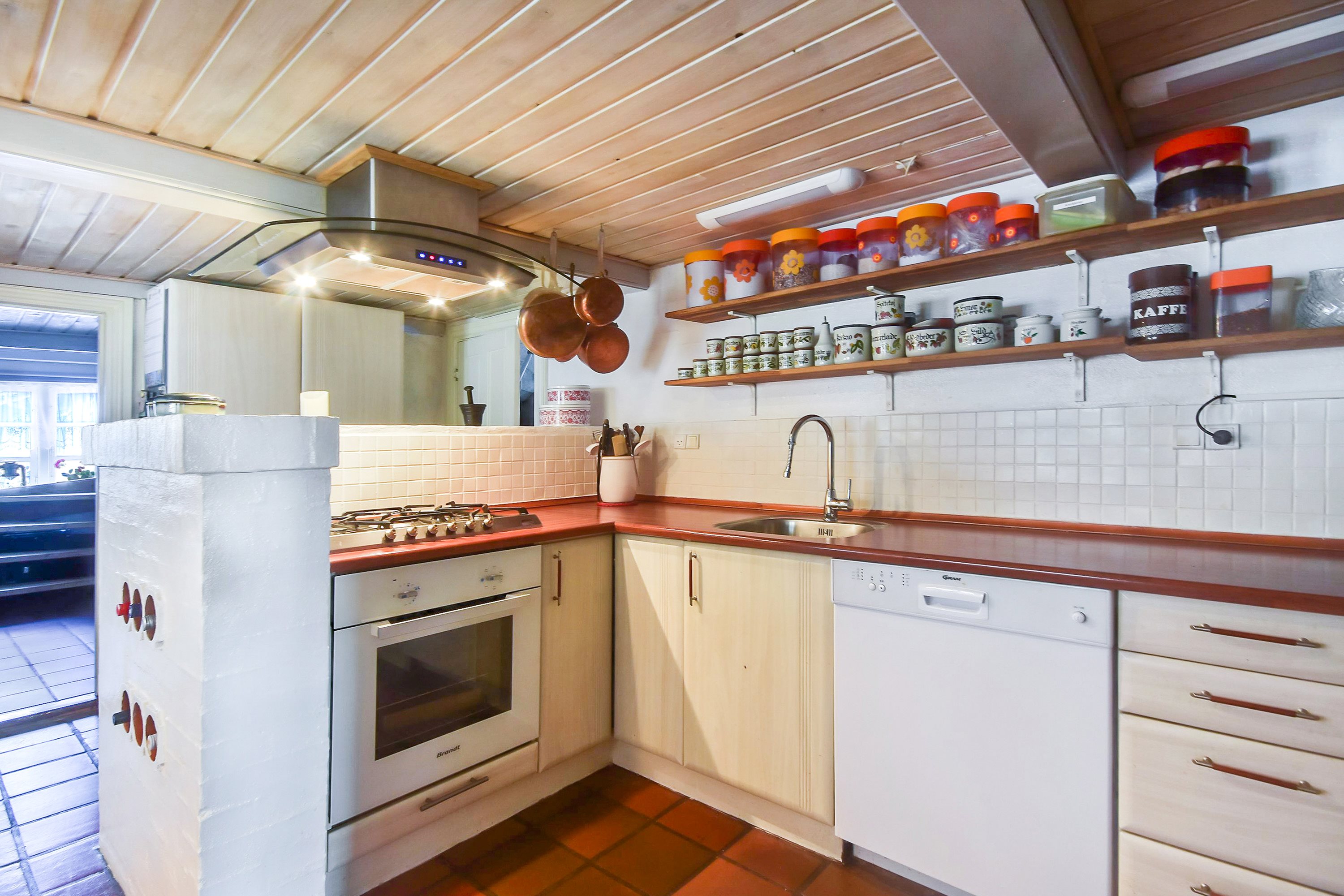 Fremhævet køkken billede i fuldskærmstilstand. Billede af Smedegade 4, Ketting, 6440 Augustenborg