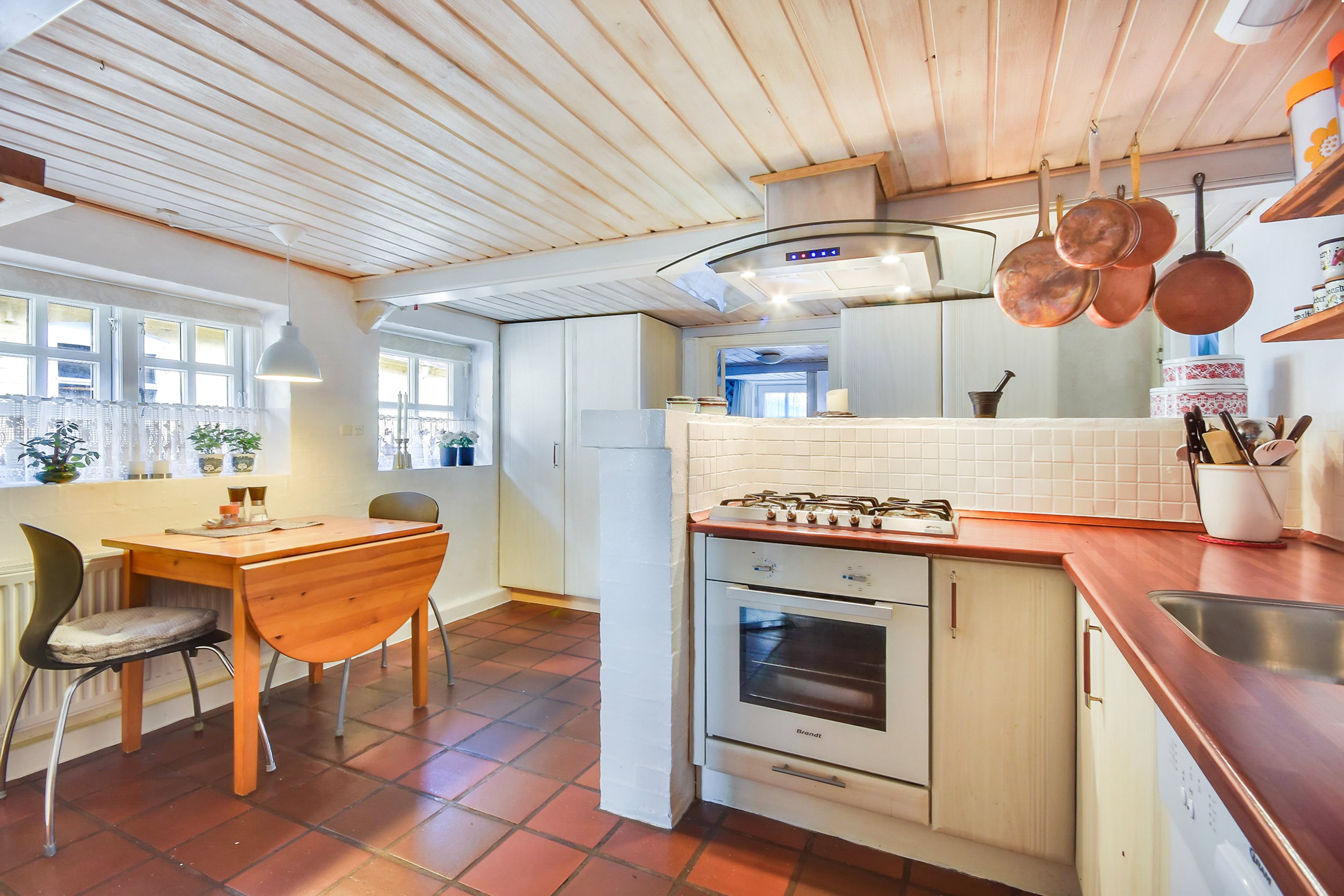 Fremhævet køkken billede i fuldskærmstilstand. Billede af Smedegade 4, Ketting, 6440 Augustenborg