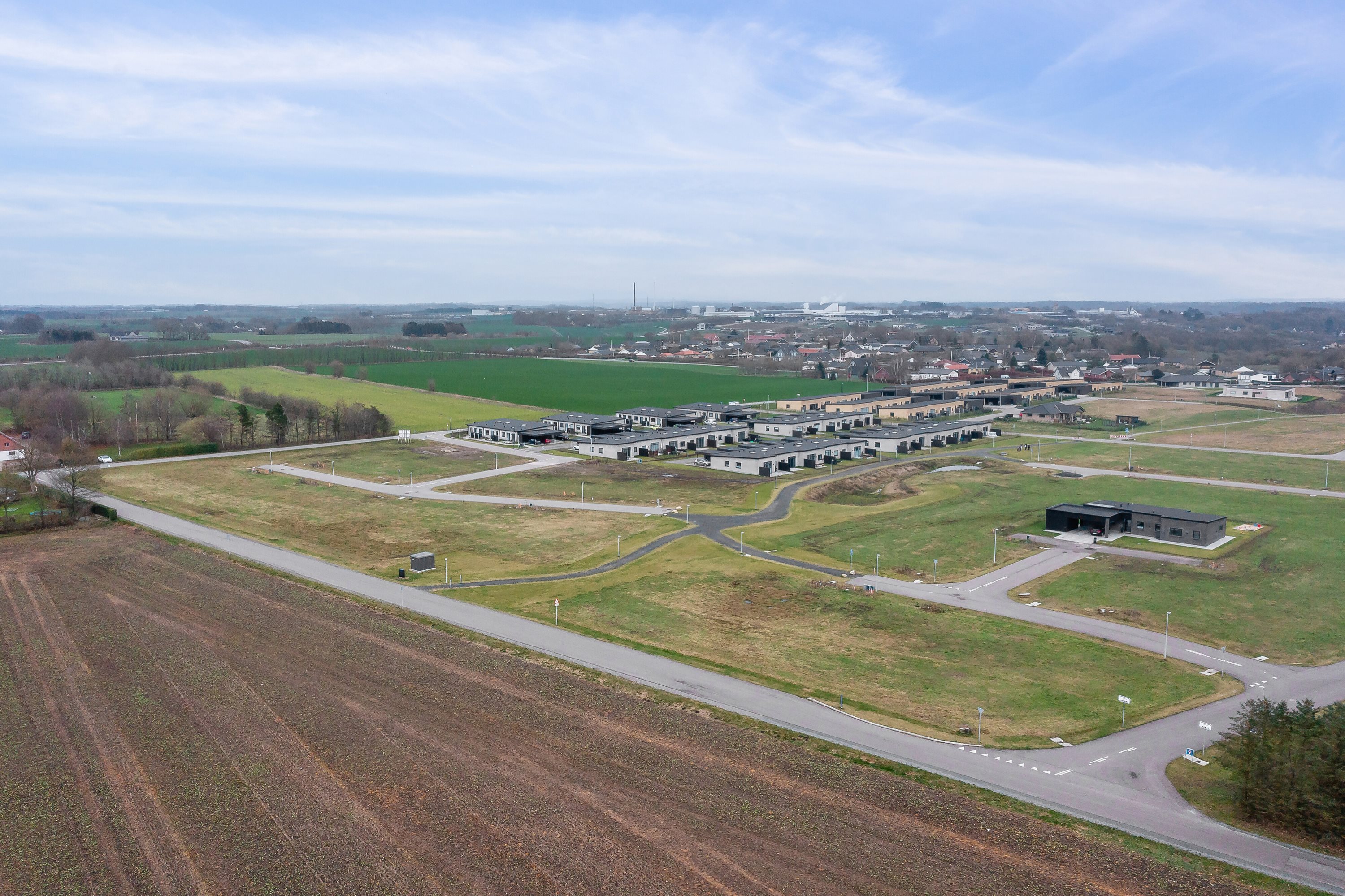 Fremhævet luftfoto billede i fuldskærmstilstand. Billede af Tulipanvang 6, Hørby, 9500 Hobro