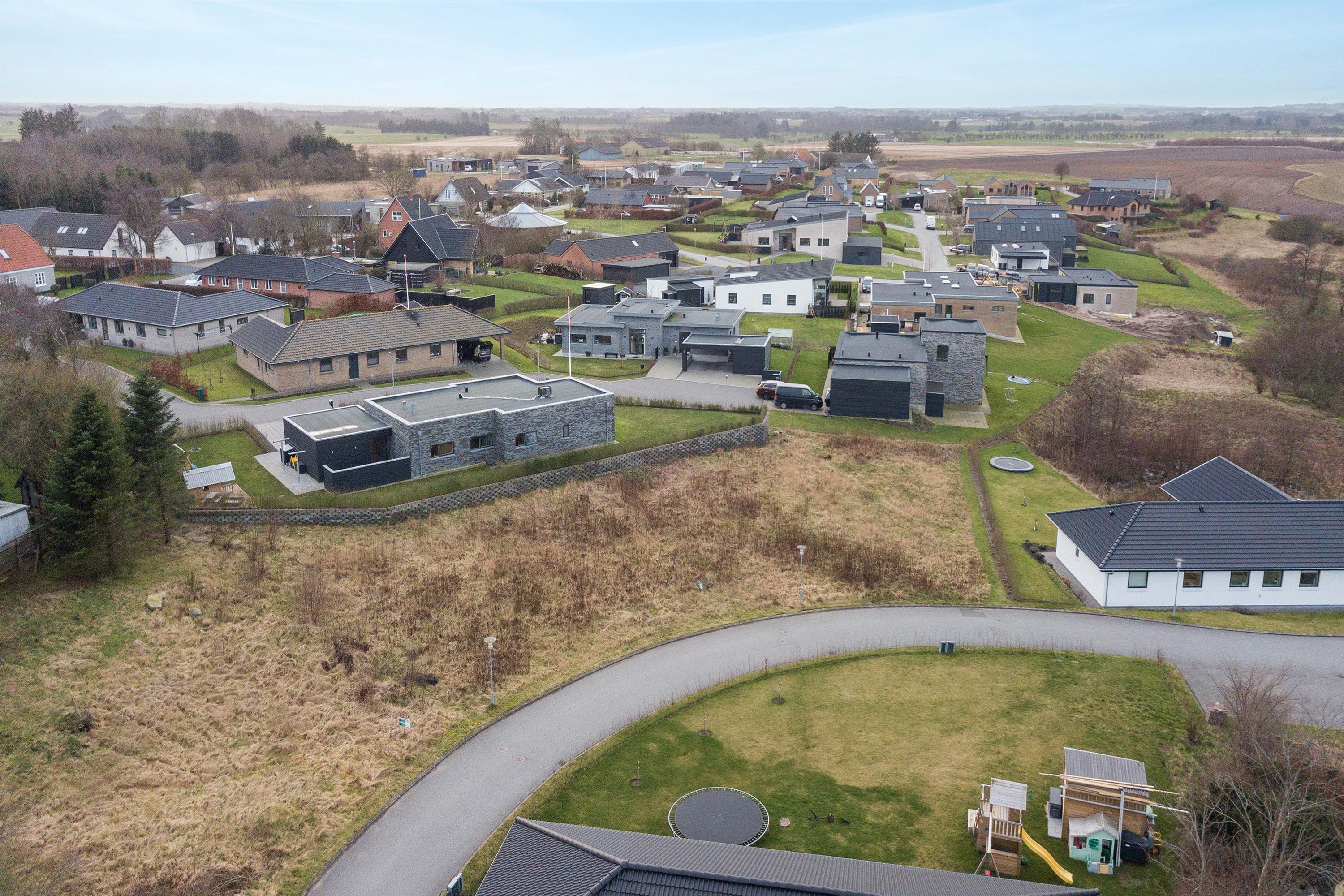 Fremhævet luftfoto billede i fuldskærmstilstand. Billede af Engparken 9, 9800 Hjørring