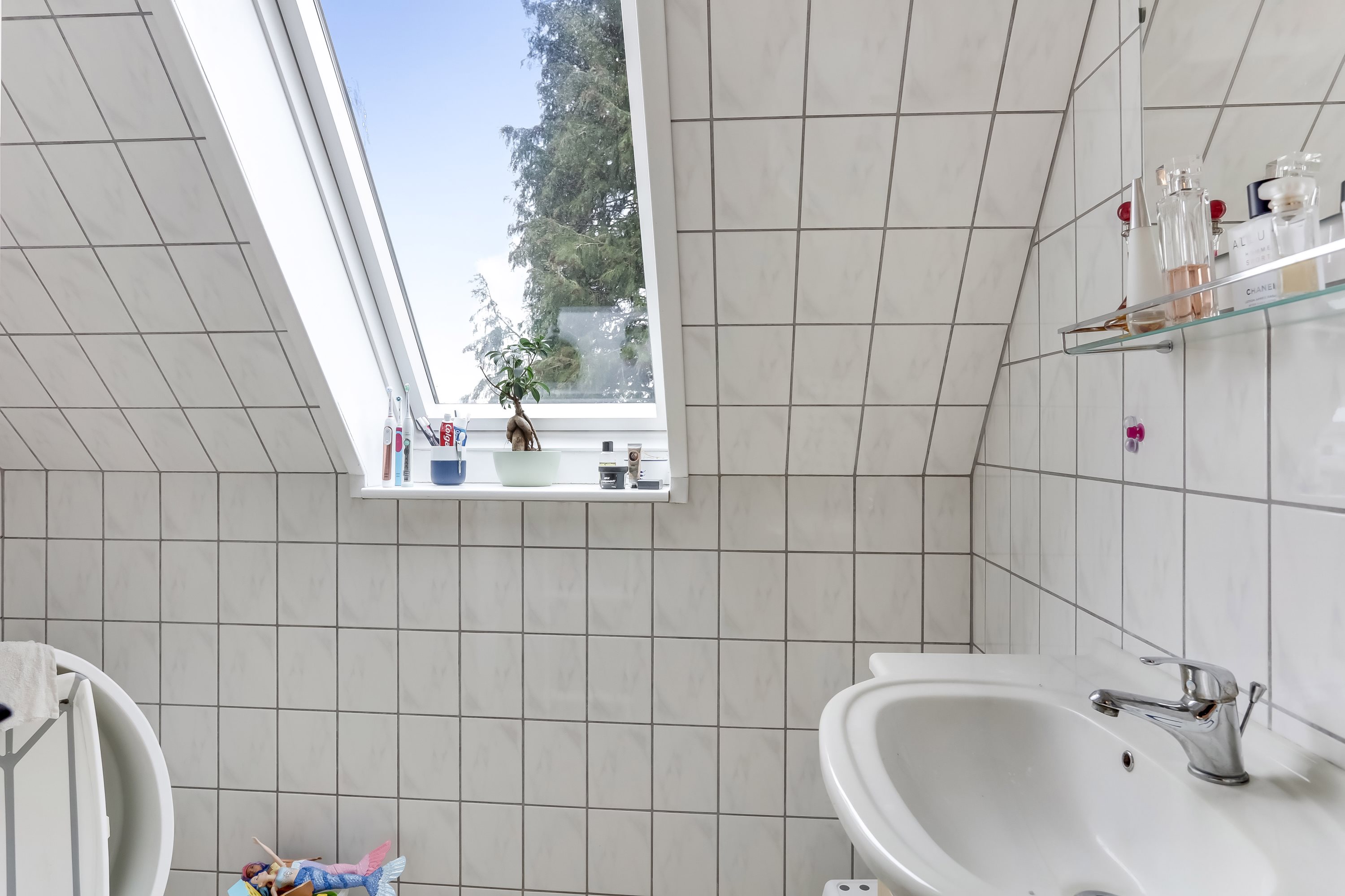 Fremhævet toilet billede i fuldskærmstilstand. Billede af Sct. Laurentii Vej 24, 8800 Viborg