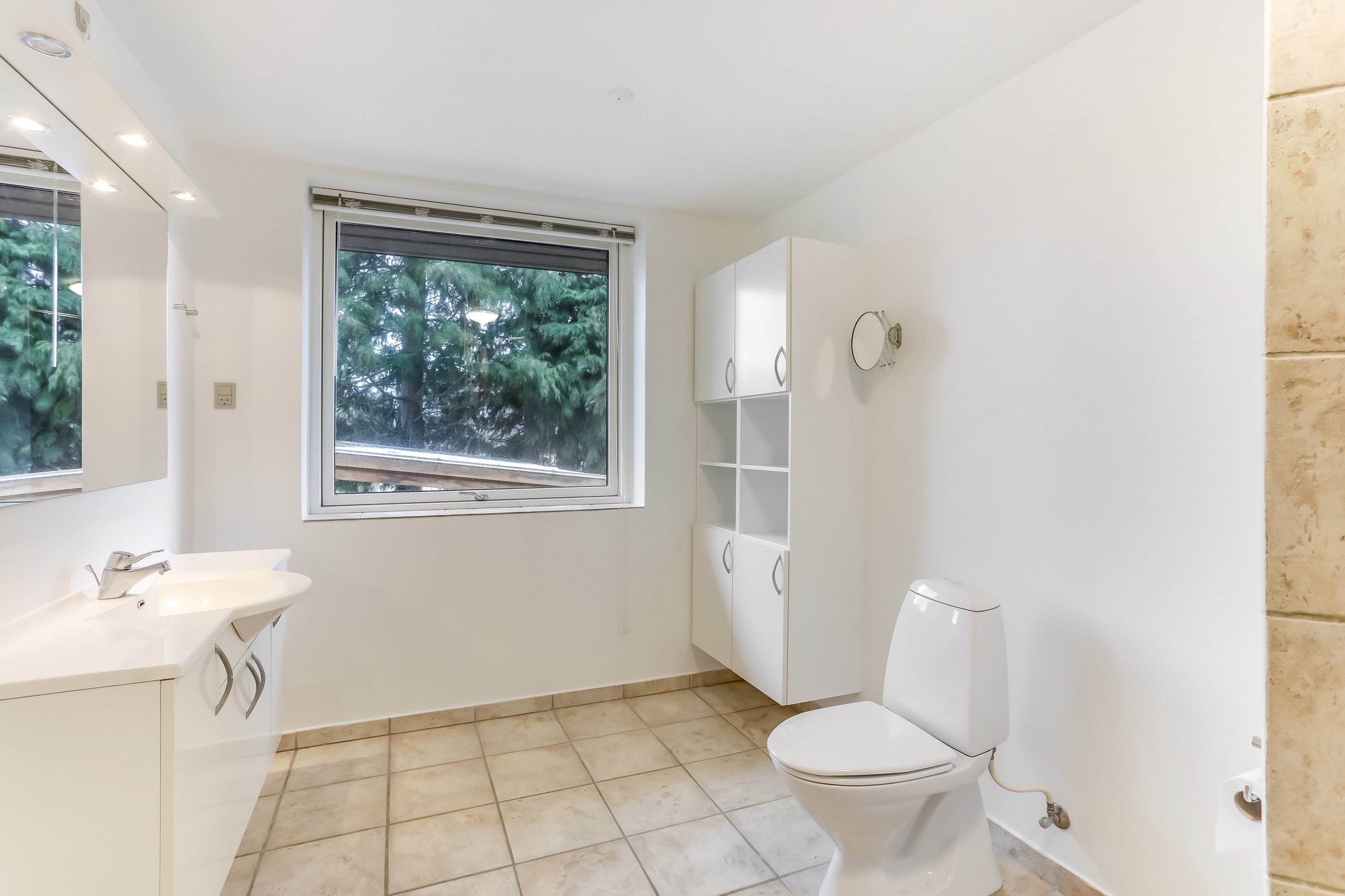 Fremhævet toilet billede i fuldskærmstilstand. Billede af Sct. Laurentii Vej 24, 8800 Viborg