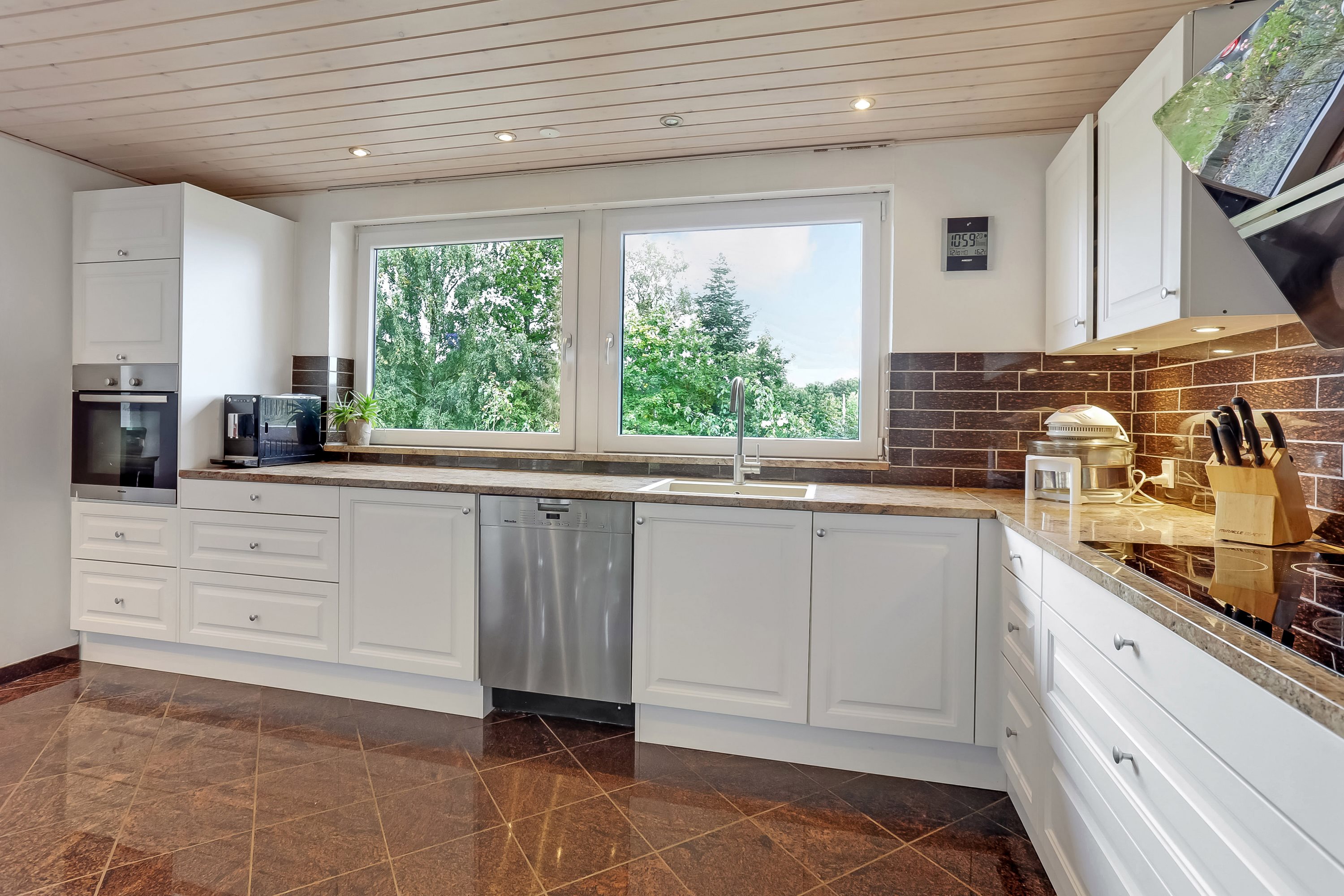 Fremhævet køkken billede i fuldskærmstilstand. Billede af Granstien 5, Birgittelyst, 8800 Viborg