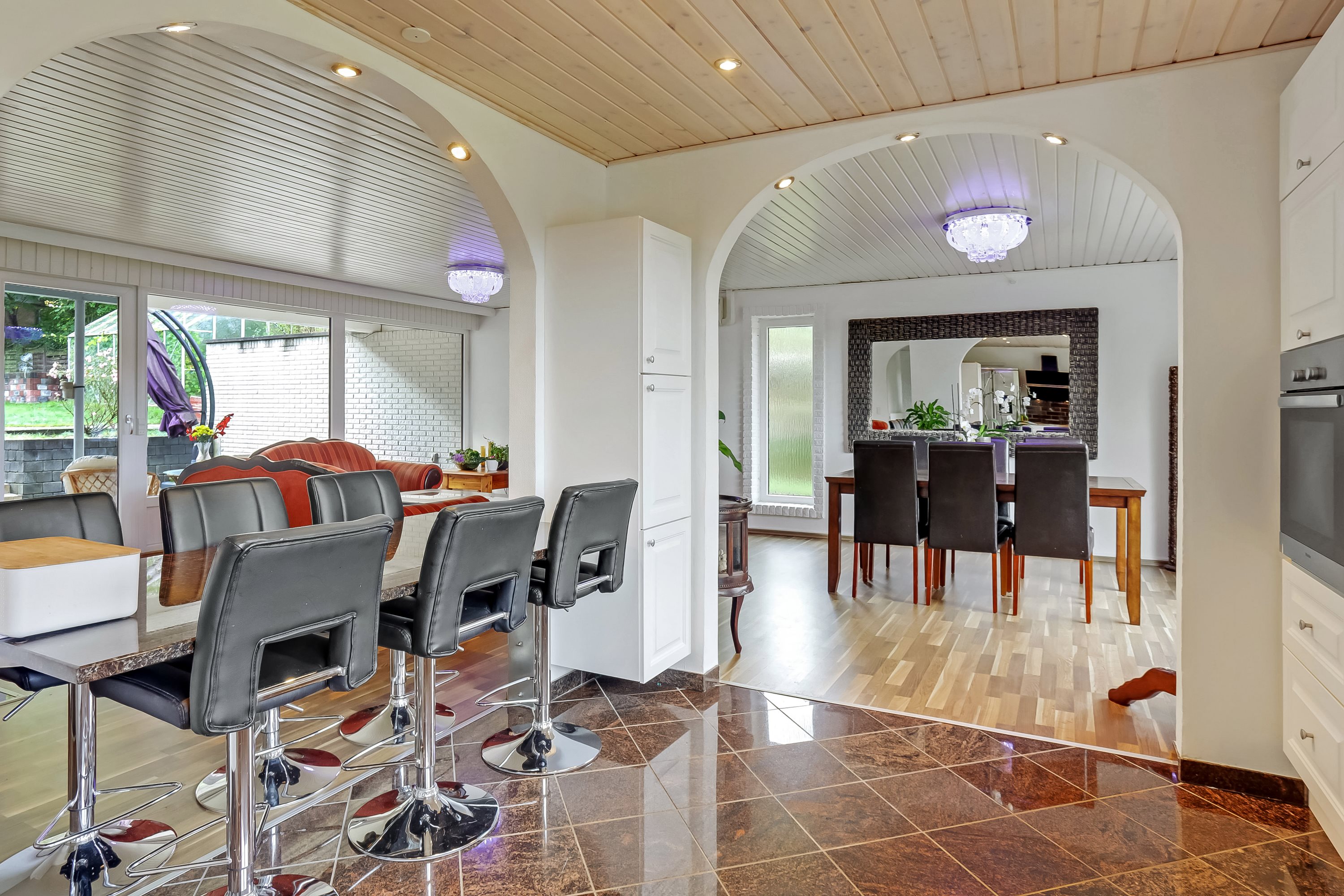 Fremhævet stue billede i fuldskærmstilstand. Billede af Granstien 5, Birgittelyst, 8800 Viborg