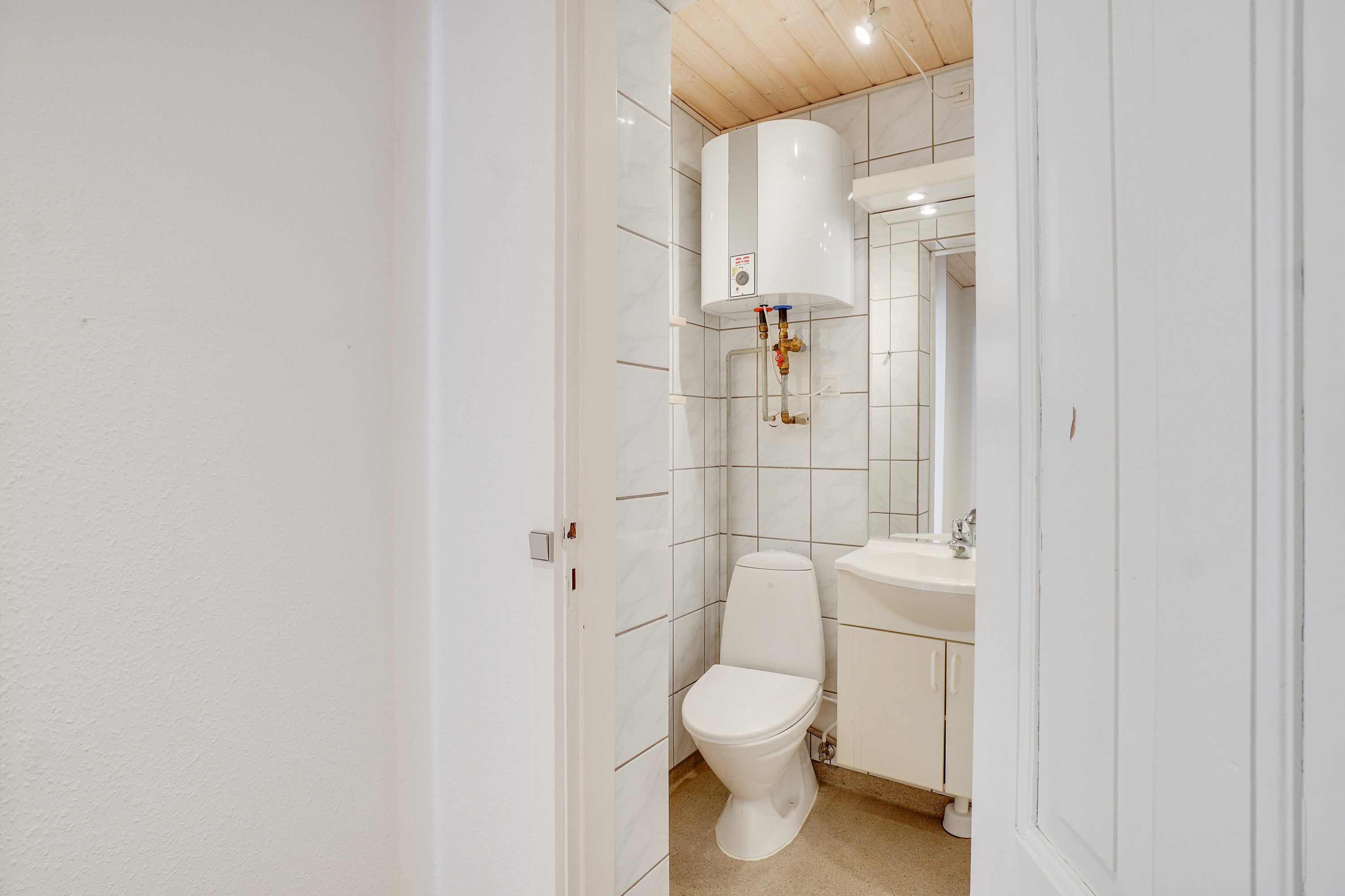 Fremhævet badeværelse billede i fuldskærmstilstand. Billede af Holsteinsgade 21, st.. tv., 8300 Odder