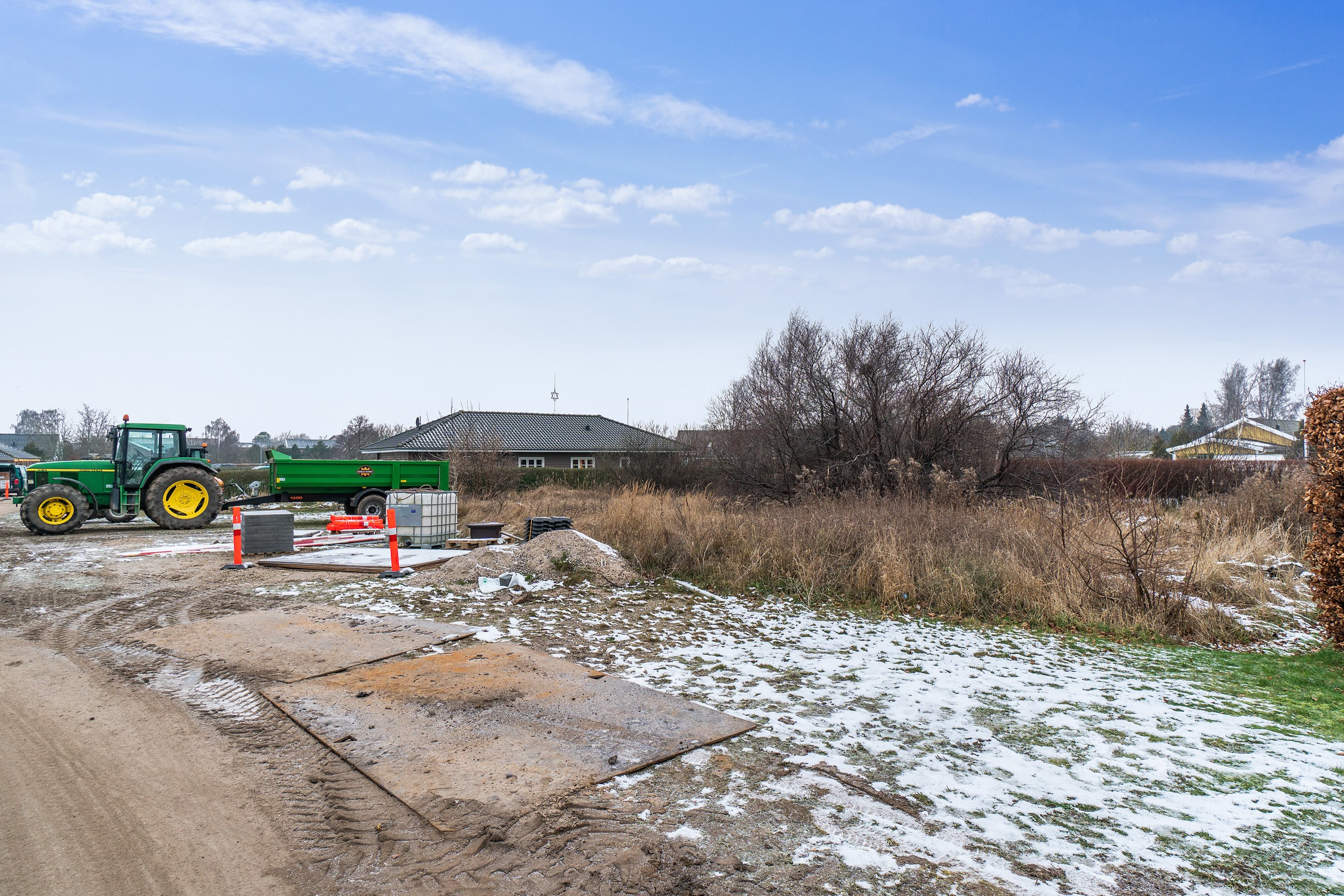 Fremhævet udendørs billede i fuldskærmstilstand. Billede af Klokkelyngen 15, 4573 Højby