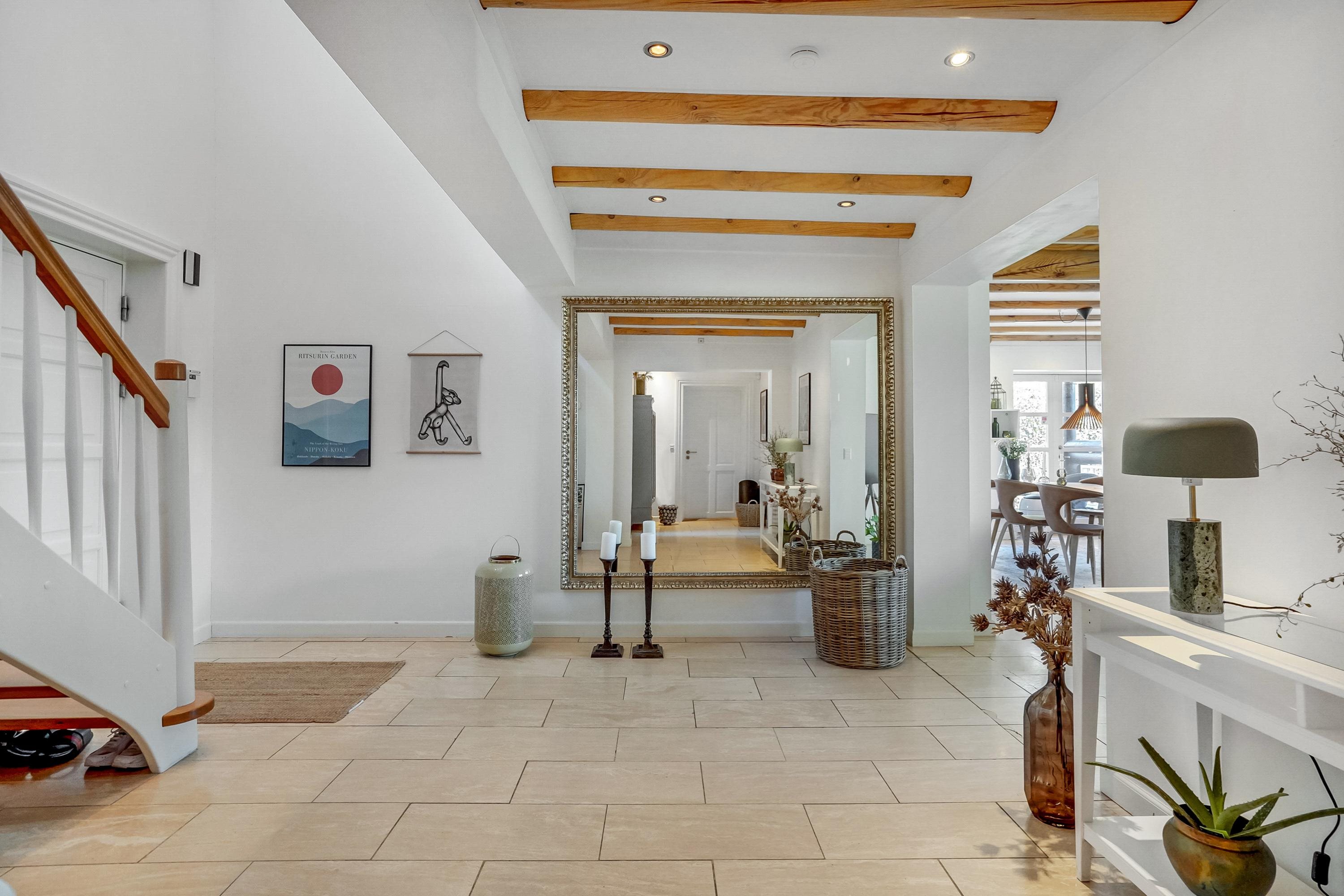 Fremhævet entré billede i fuldskærmstilstand. Billede af Elleholmvej 15B, Ravnebjerg, 5250 Odense SV