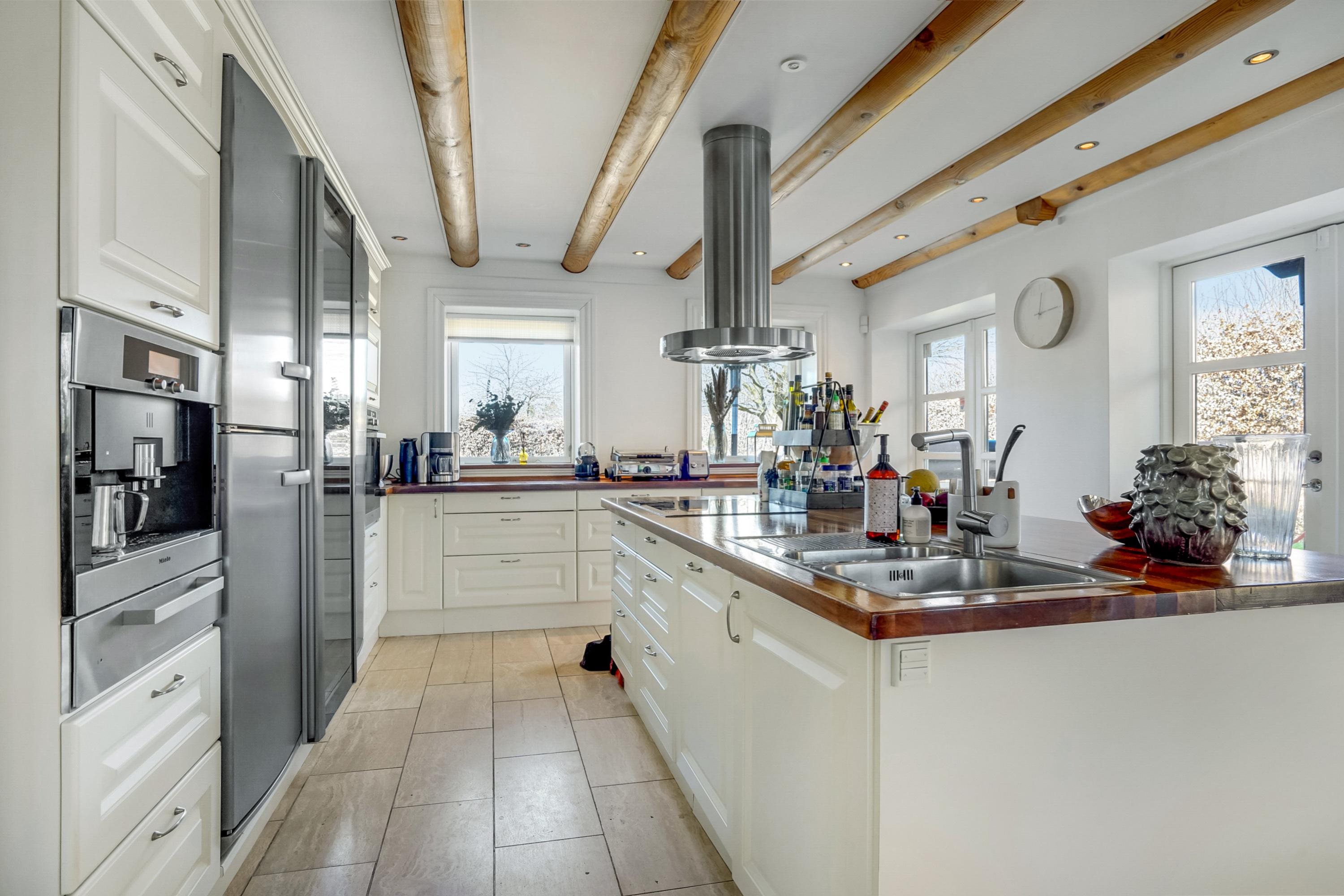 Fremhævet køkken billede i fuldskærmstilstand. Billede af Elleholmvej 15B, Ravnebjerg, 5250 Odense SV