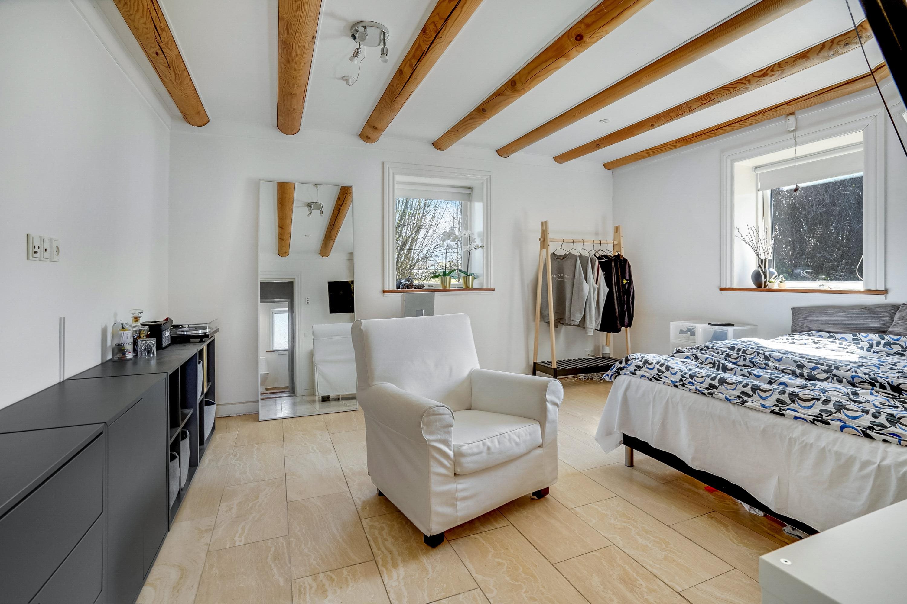 Fremhævet soveværelse billede i fuldskærmstilstand. Billede af Elleholmvej 15B, Ravnebjerg, 5250 Odense SV