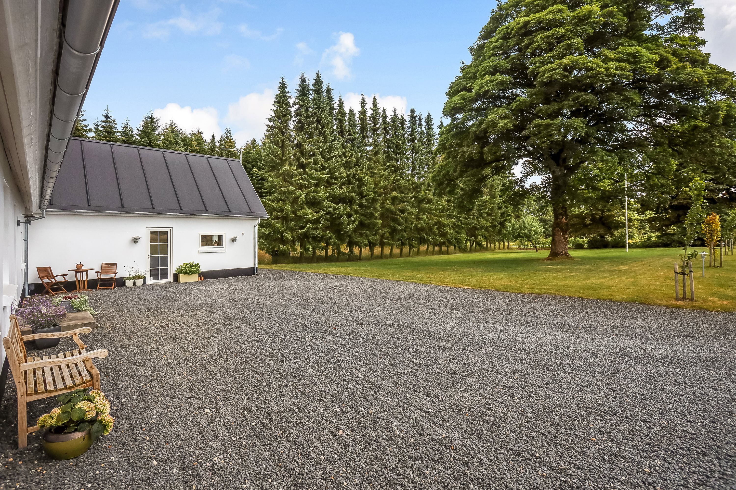 Fremhævet terrasse billede i fuldskærmstilstand. Billede af Buskhedevej 23, 8600 Silkeborg