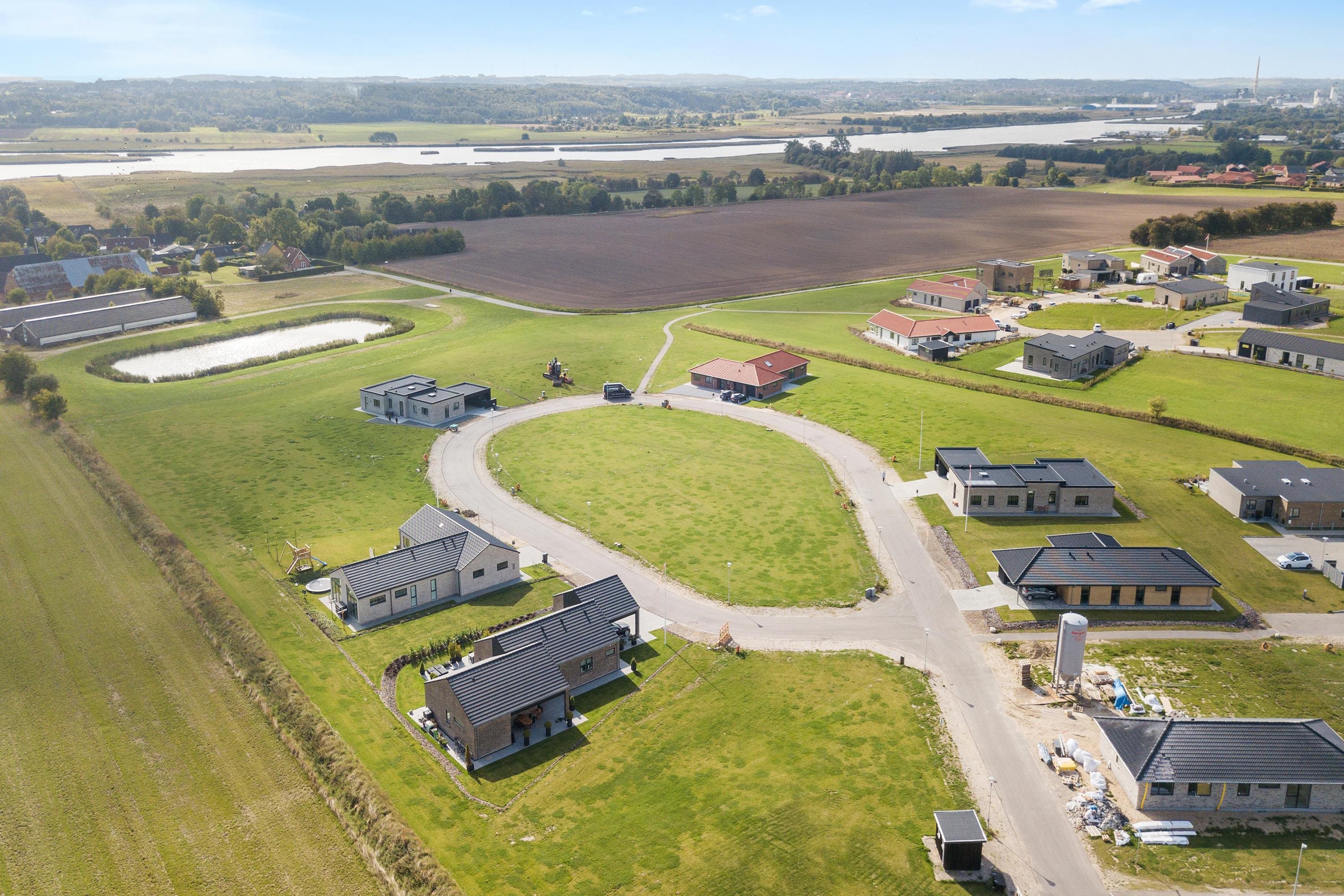 Fremhævet luftfoto billede i fuldskærmstilstand. Billede af Ingefærbakken 5, 8930 Randers NØ