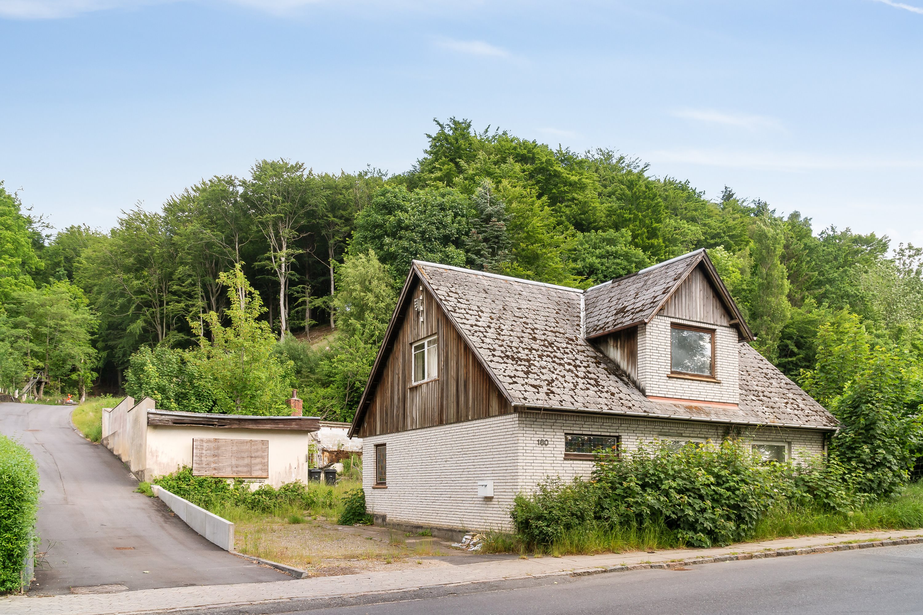 Miniaturebillede 1: ejendommen. Billede af Vardevej 160, + 162, 7100 Vejle