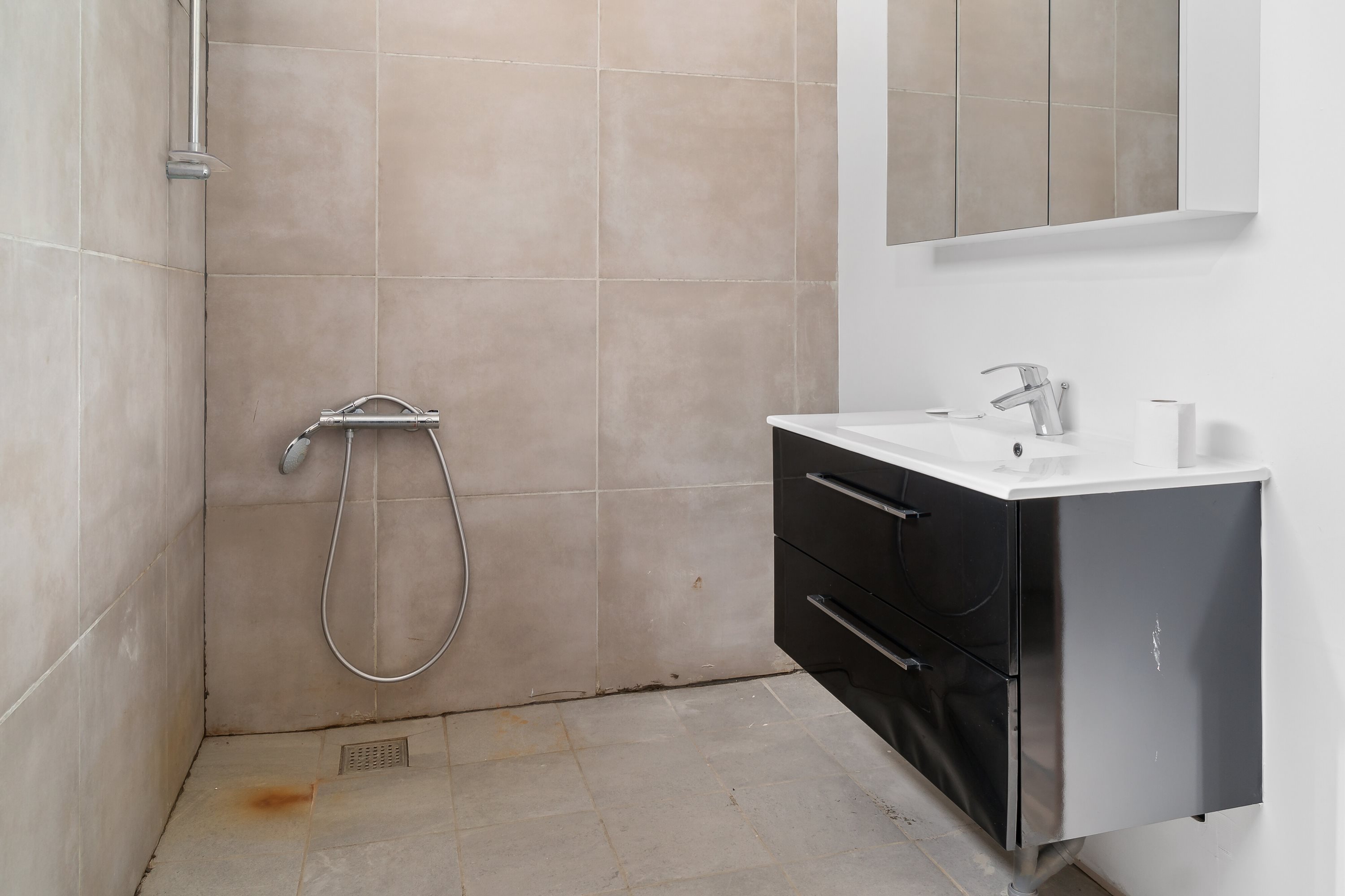 Fremhævet badeværelse billede i fuldskærmstilstand. Billede af Vardevej 160, + 162, 7100 Vejle