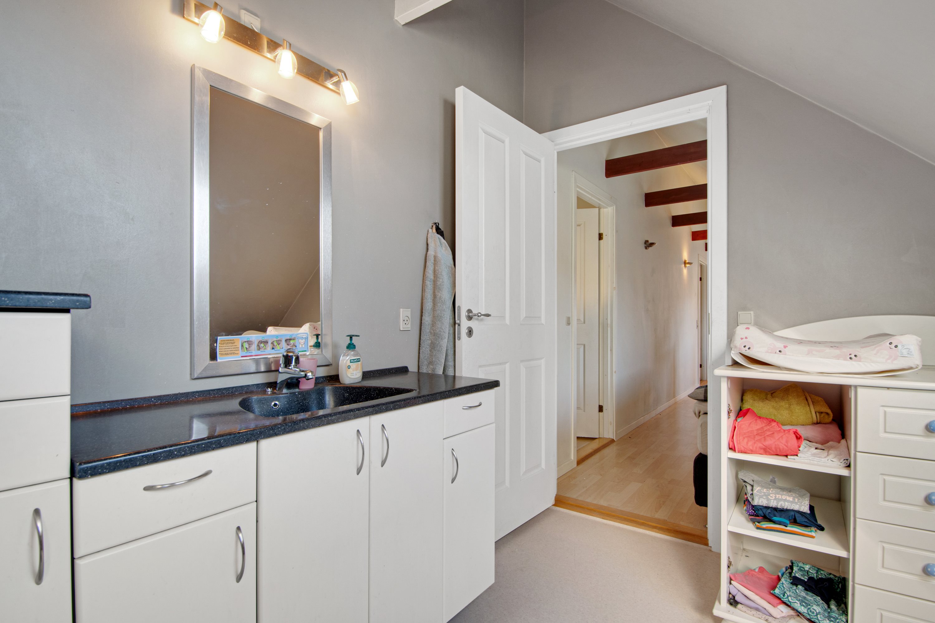 Fremhævet badeværelse billede i fuldskærmstilstand. Billede af Nødagervej 8, 8560 Kolind