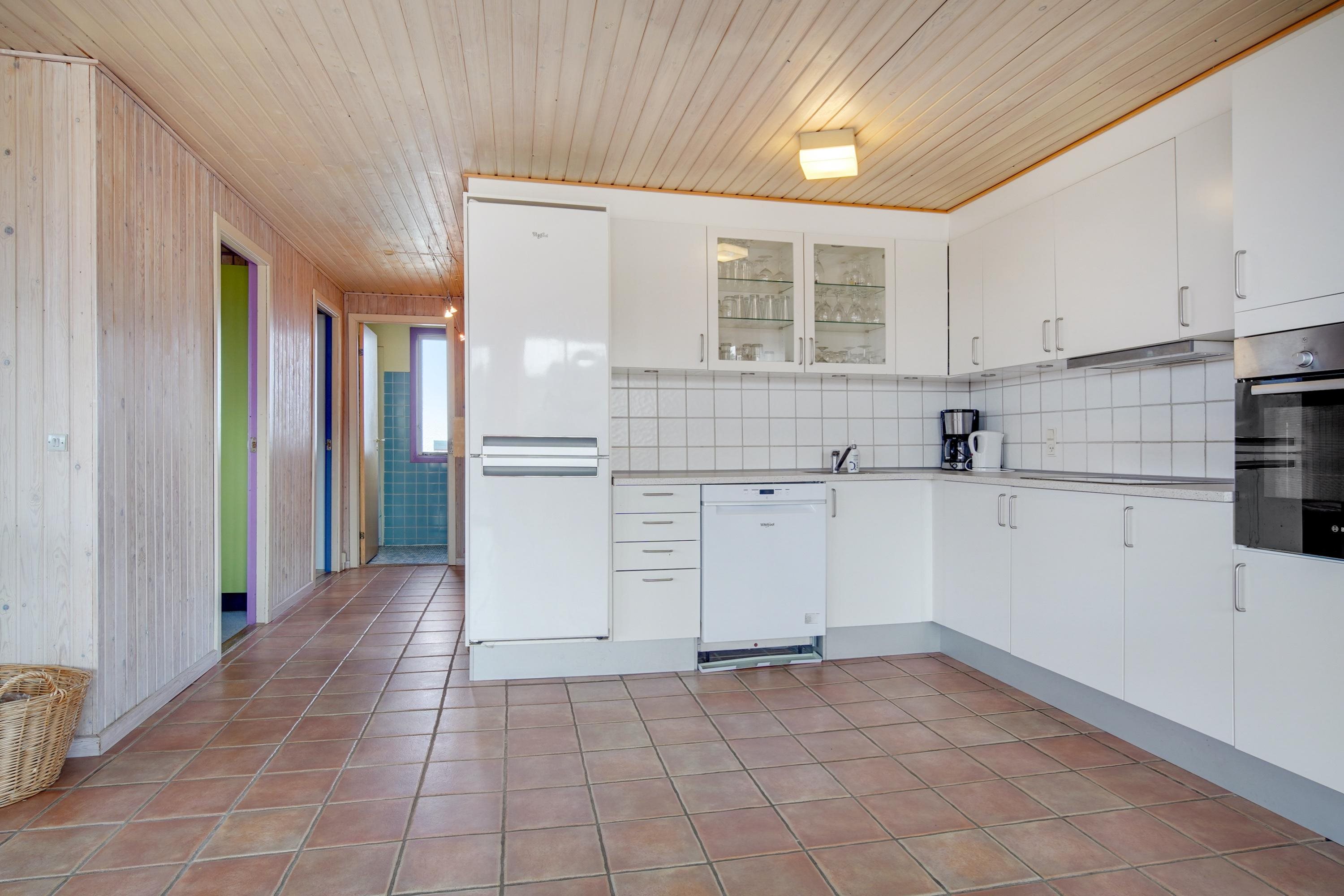 Fremhævet køkken billede i fuldskærmstilstand. Billede af Indemarken 26, Skallerup, 9800 Hjørring