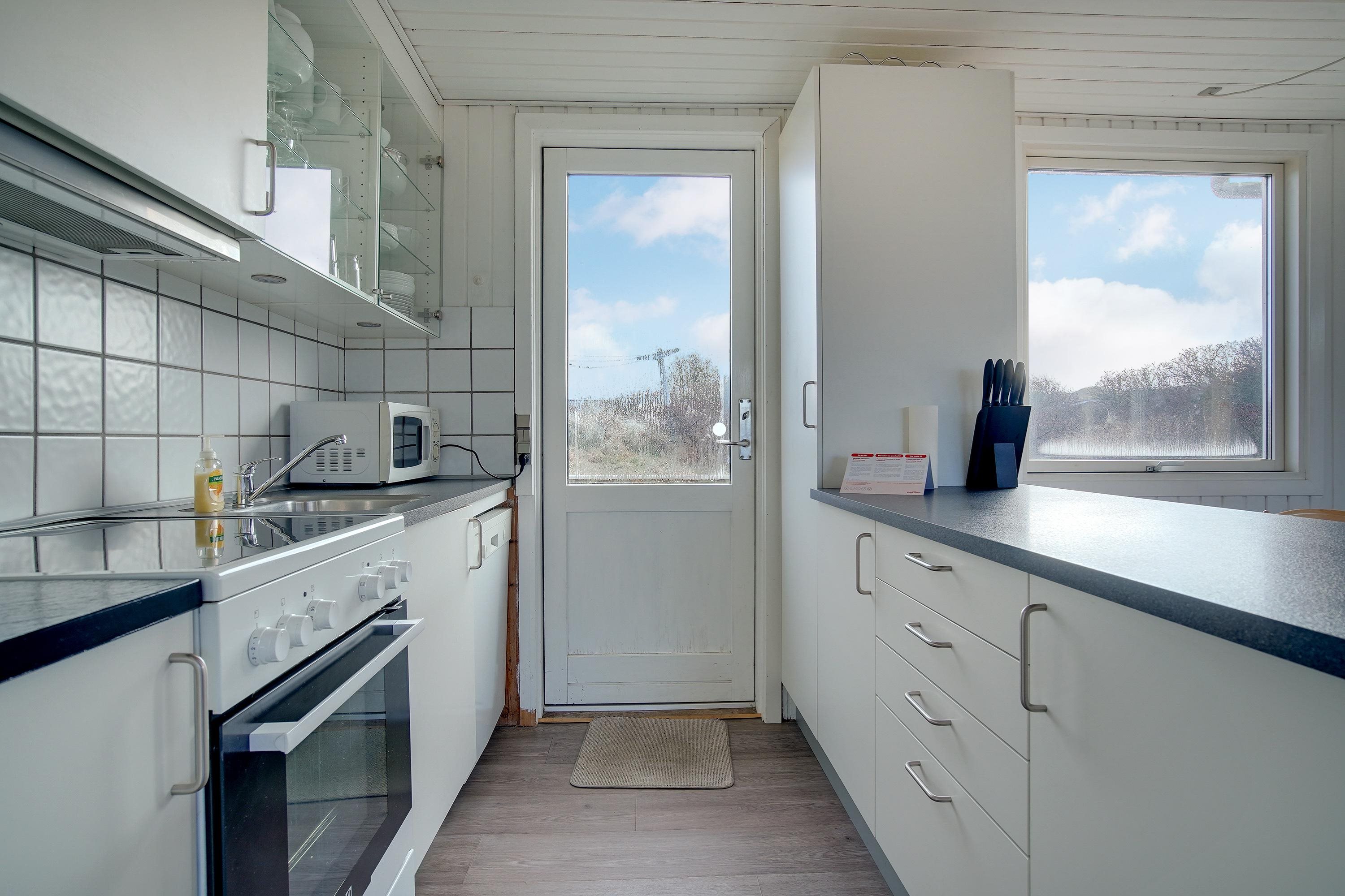 Fremhævet køkken billede i fuldskærmstilstand. Billede af Indemarken 28, Skal Klit, 9800 Hjørring