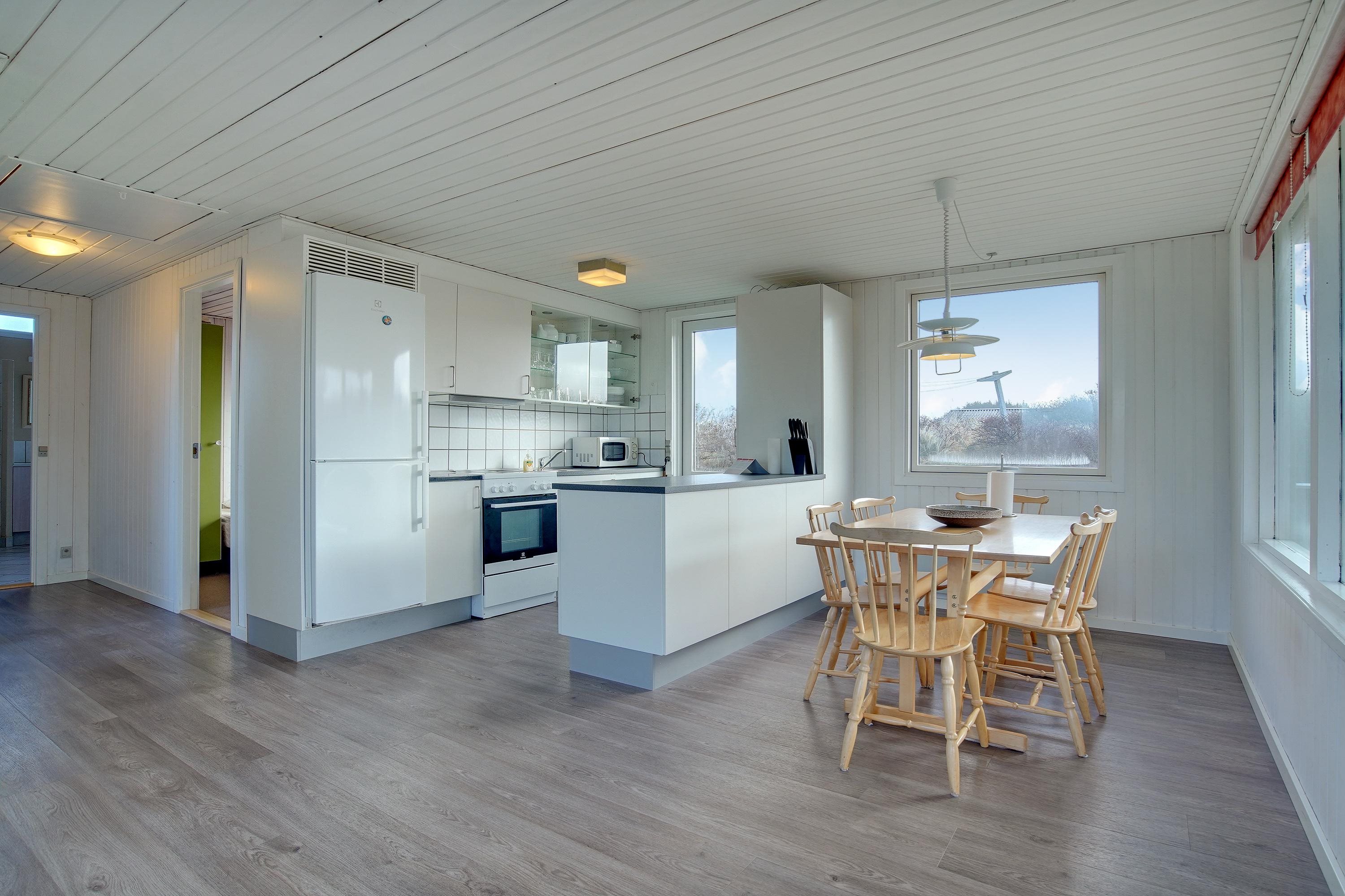 Miniaturebillede 2: spisestue. Billede af Indemarken 28, Skal Klit, 9800 Hjørring