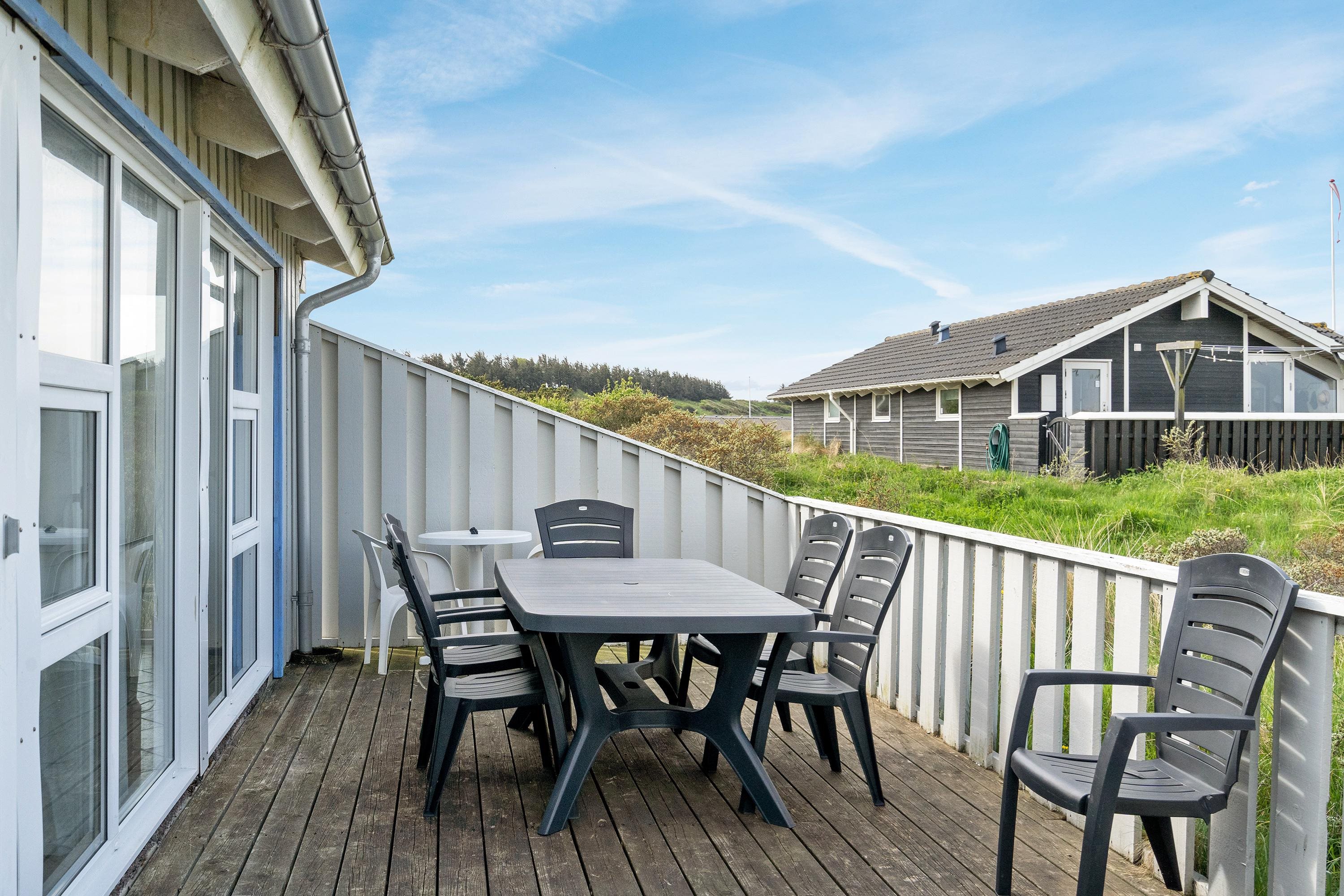 Fremhævet terrasse billede i fuldskærmstilstand. Billede af Indemarken 39, Skallerup, 9800 Hjørring