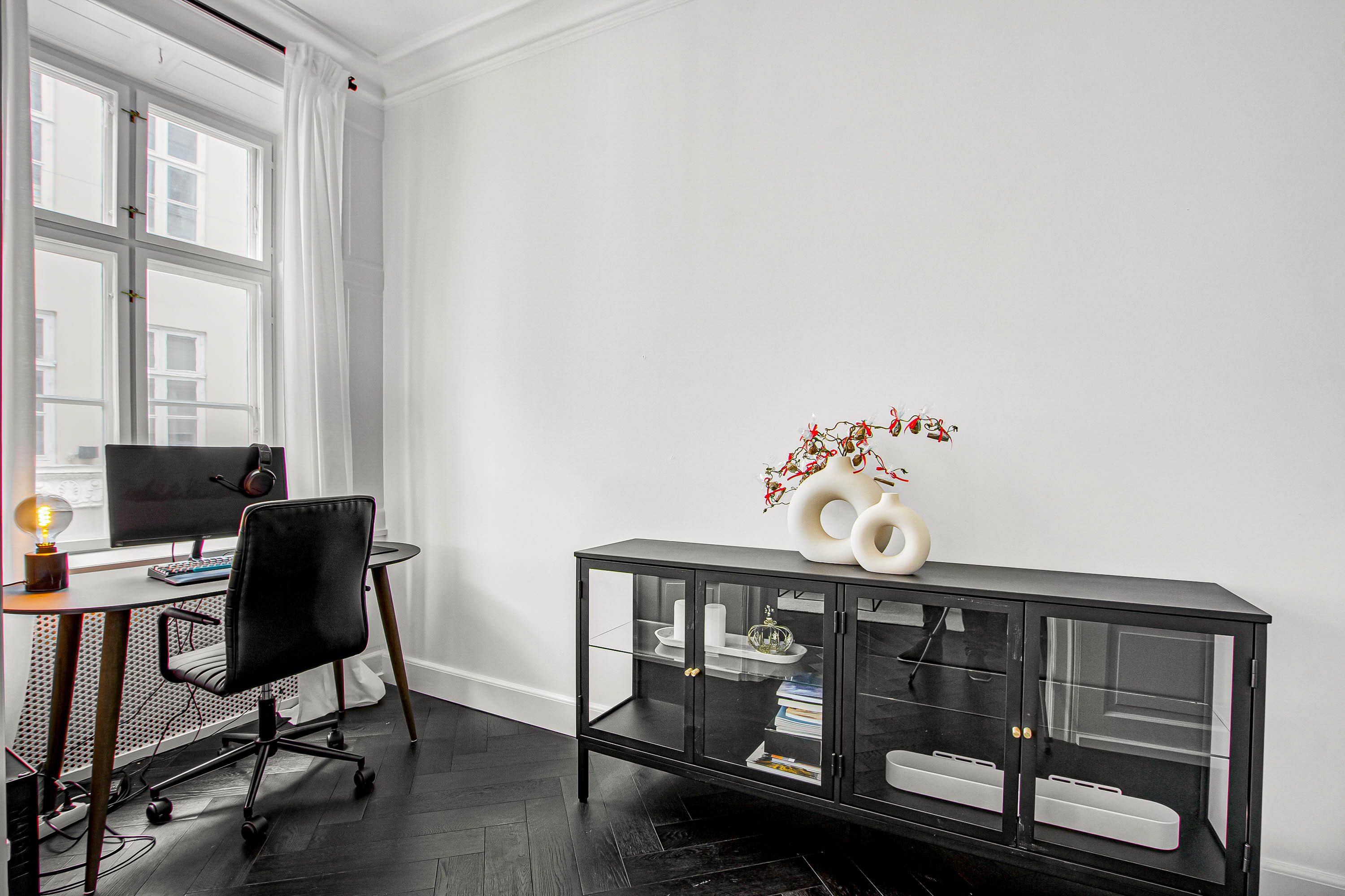 Fremhævet stue billede i fuldskærmstilstand. Billede af Hyskenstræde 3, 1. tv., 1207 København K