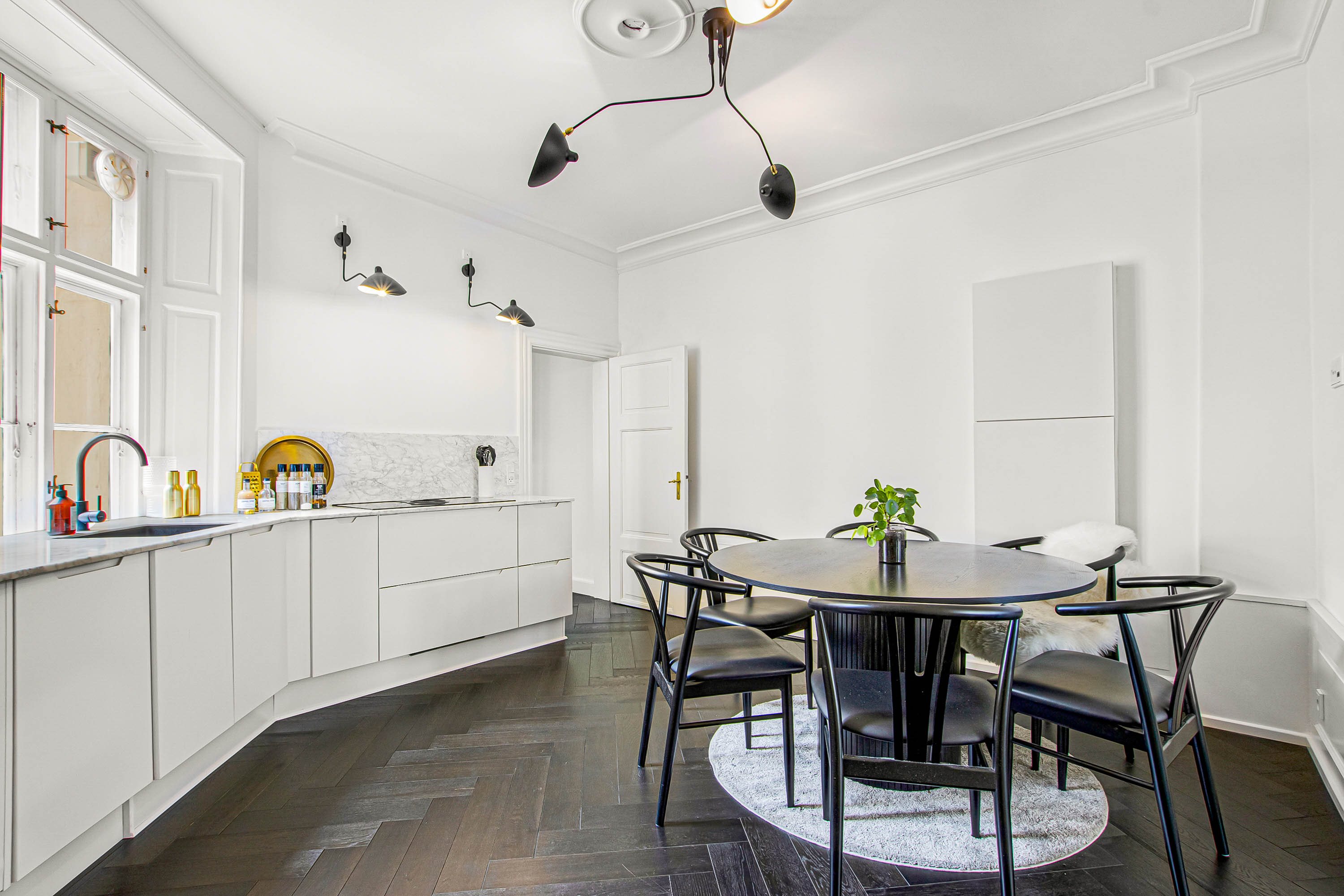 Fremhævet køkken billede i fuldskærmstilstand. Billede af Hyskenstræde 3, 1. tv., 1207 København K