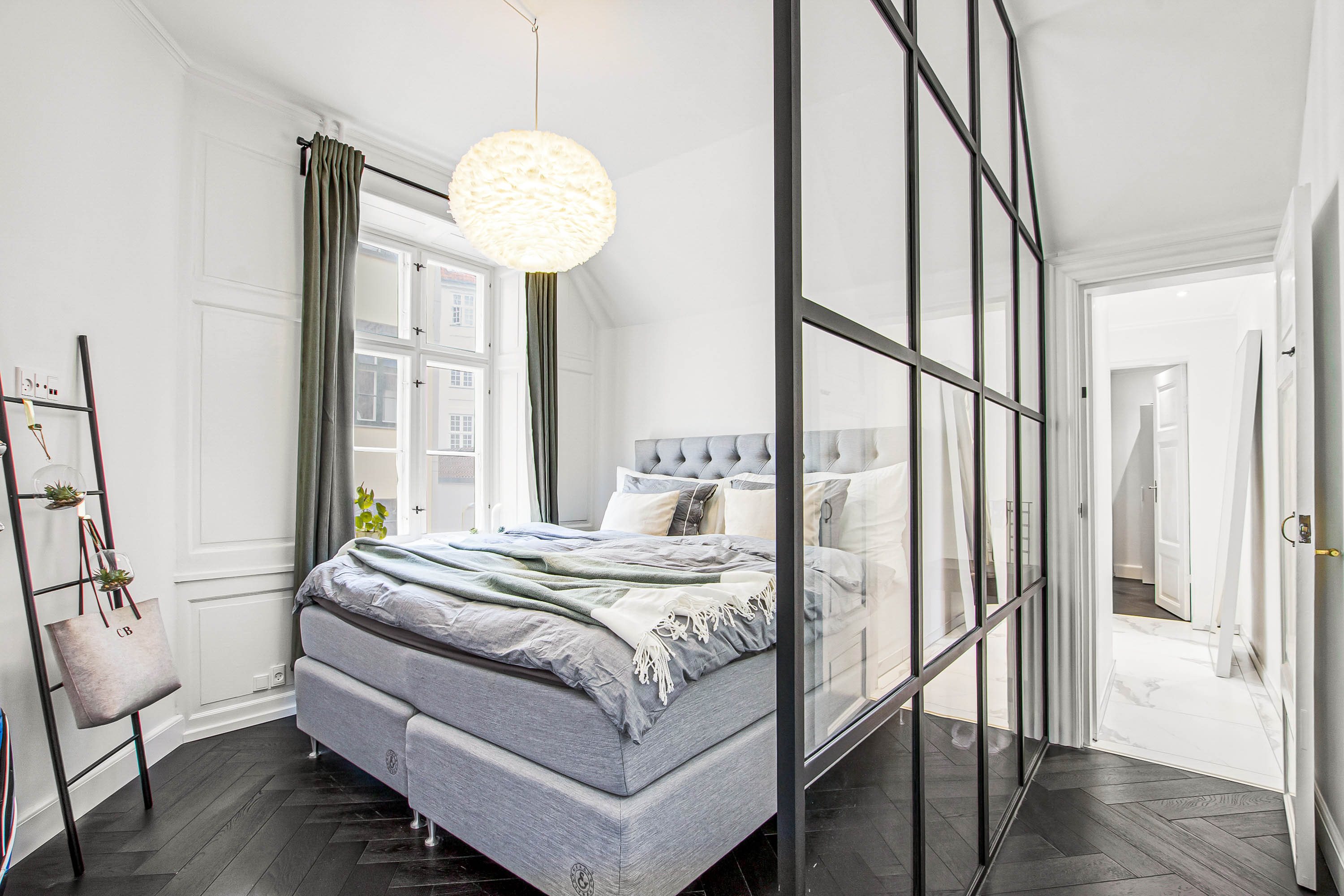 Fremhævet værelse billede i fuldskærmstilstand. Billede af Hyskenstræde 3, 1. tv., 1207 København K