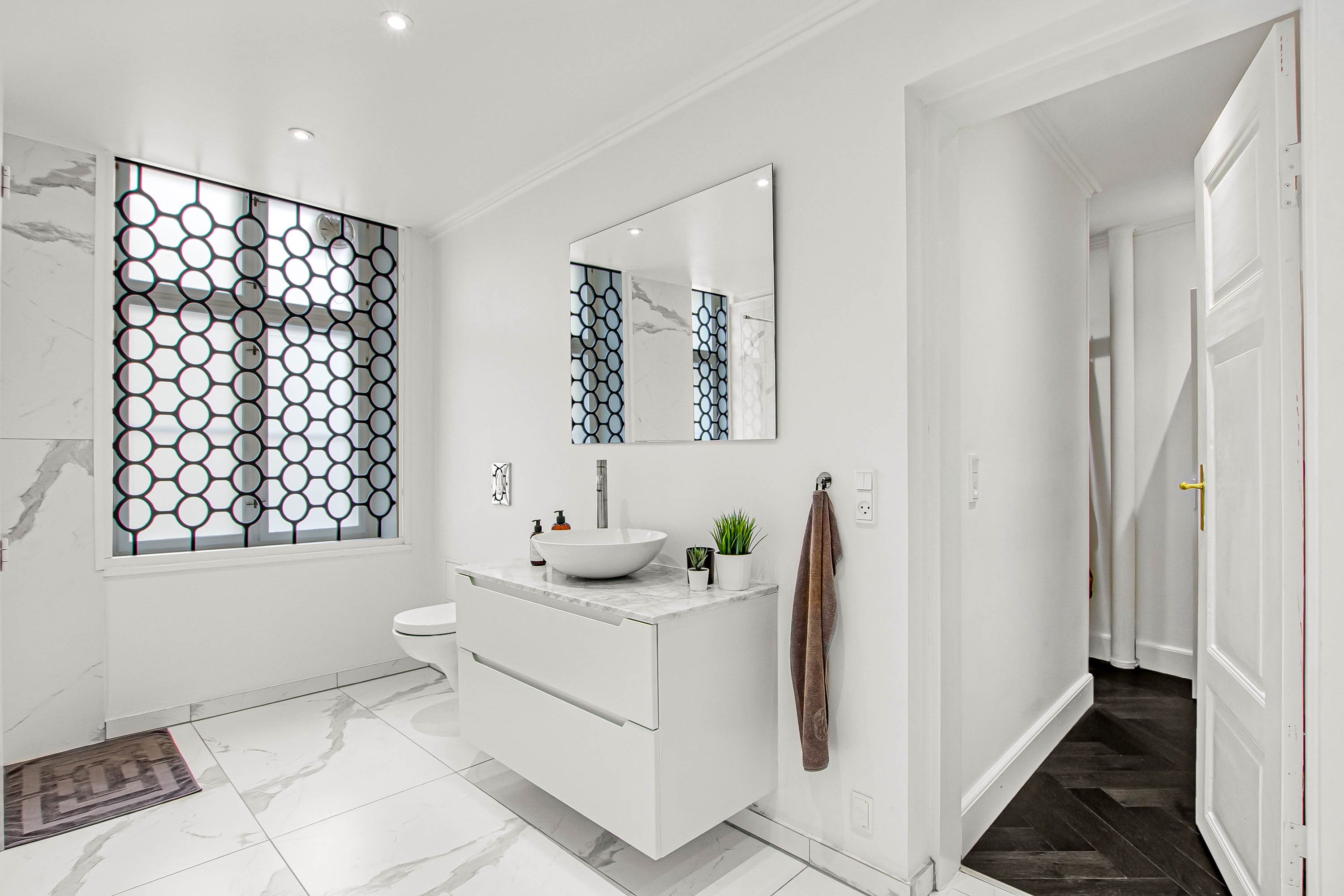 Fremhævet badeværelse billede i fuldskærmstilstand. Billede af Hyskenstræde 3, 1. tv., 1207 København K