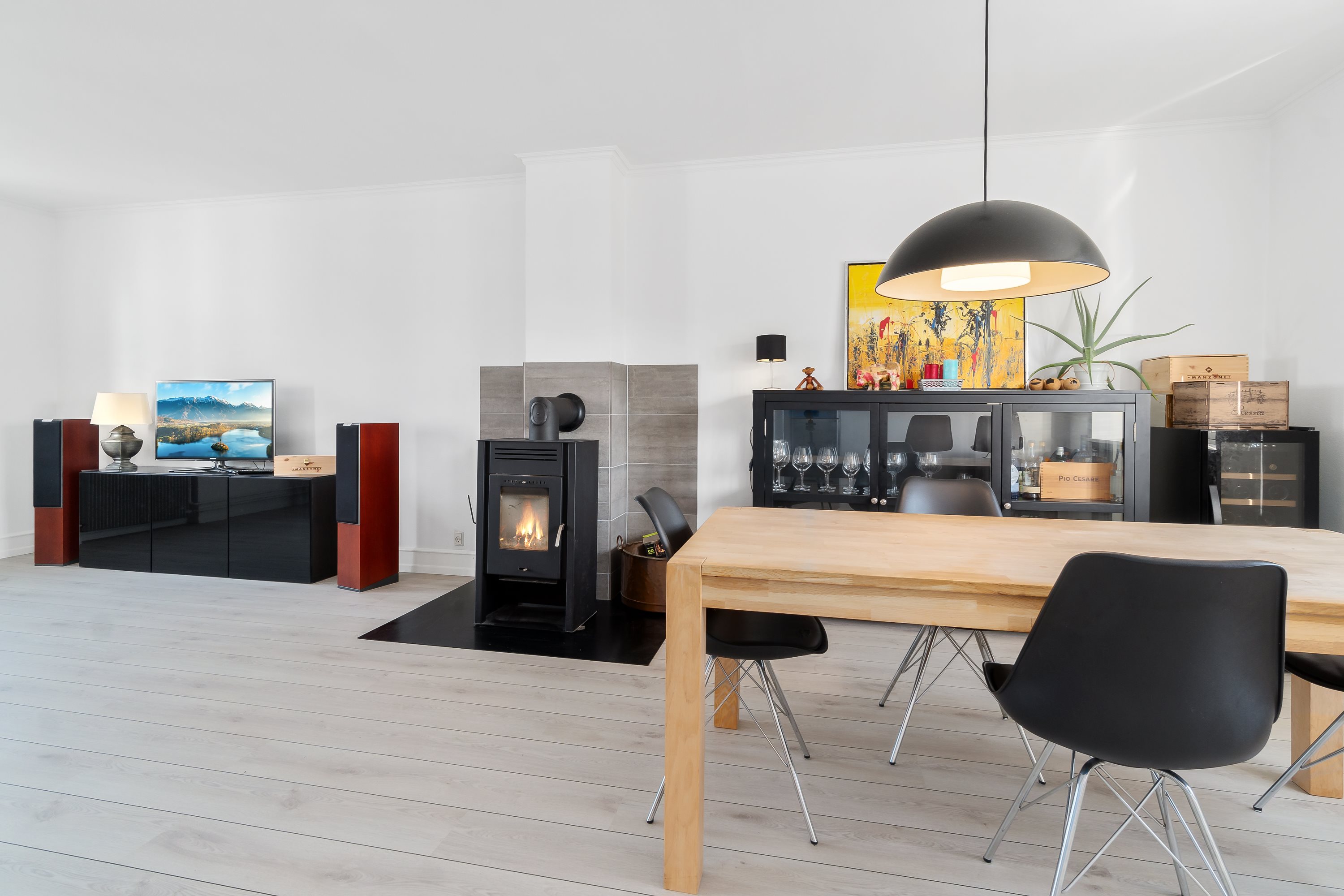 Fremhævet stue billede i fuldskærmstilstand. Billede af Mathiesensvej 37, 1., Korsør C., 4220 Korsør