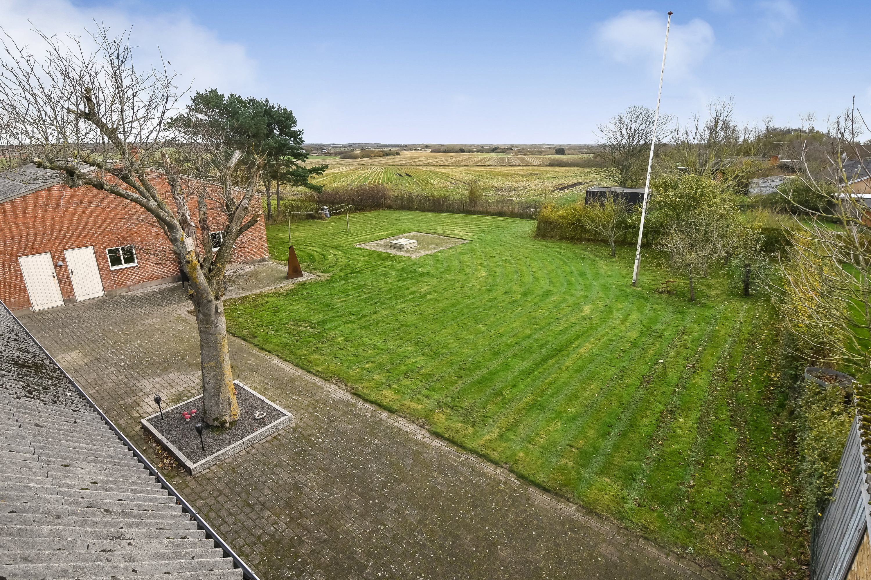 Fremhævet have billede i fuldskærmstilstand. Billede af Kærvej 10, 7650 Bøvlingbjerg