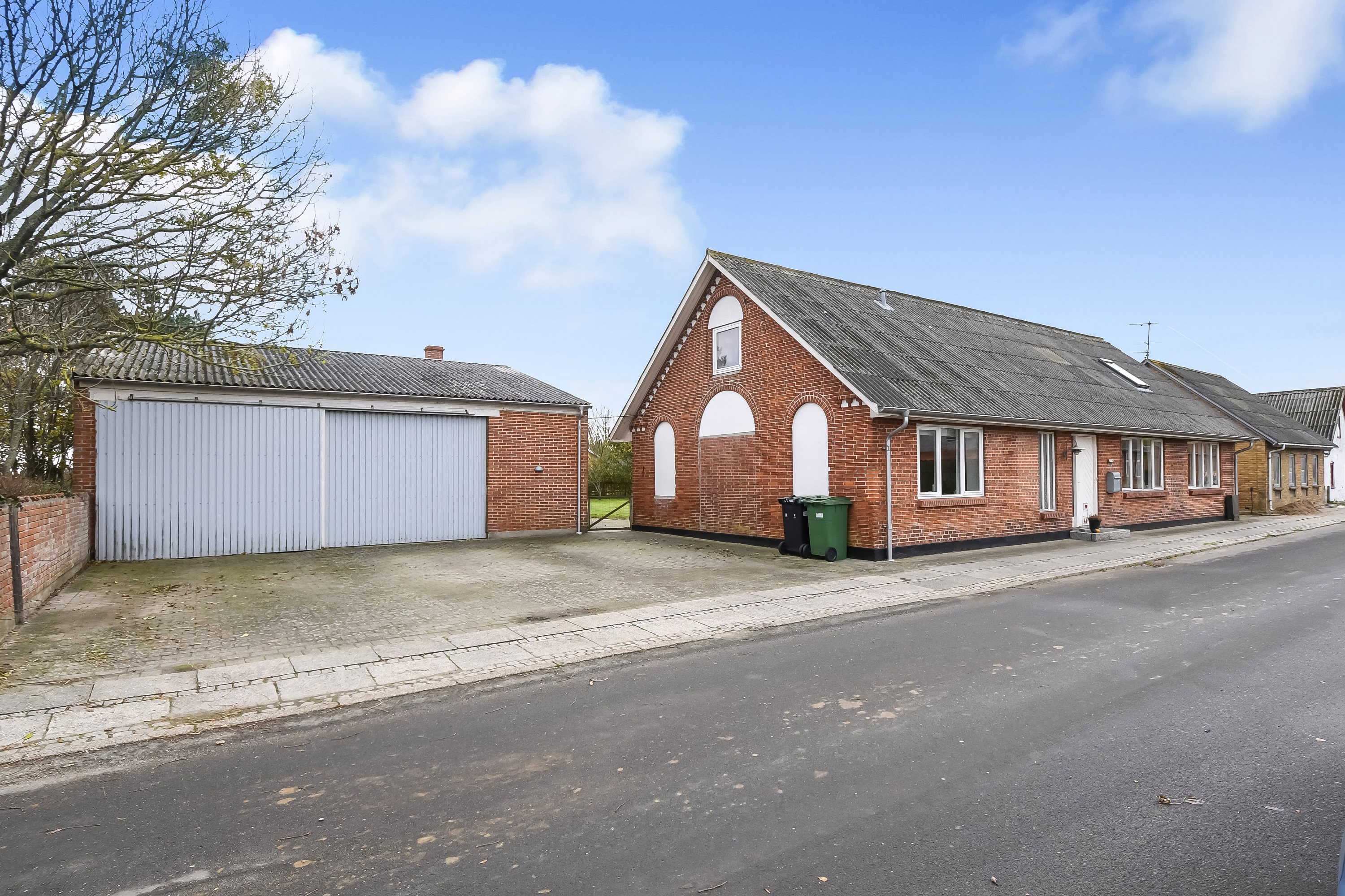 Fremhævet ejendommen billede i fuldskærmstilstand. Billede af Kærvej 10, 7650 Bøvlingbjerg