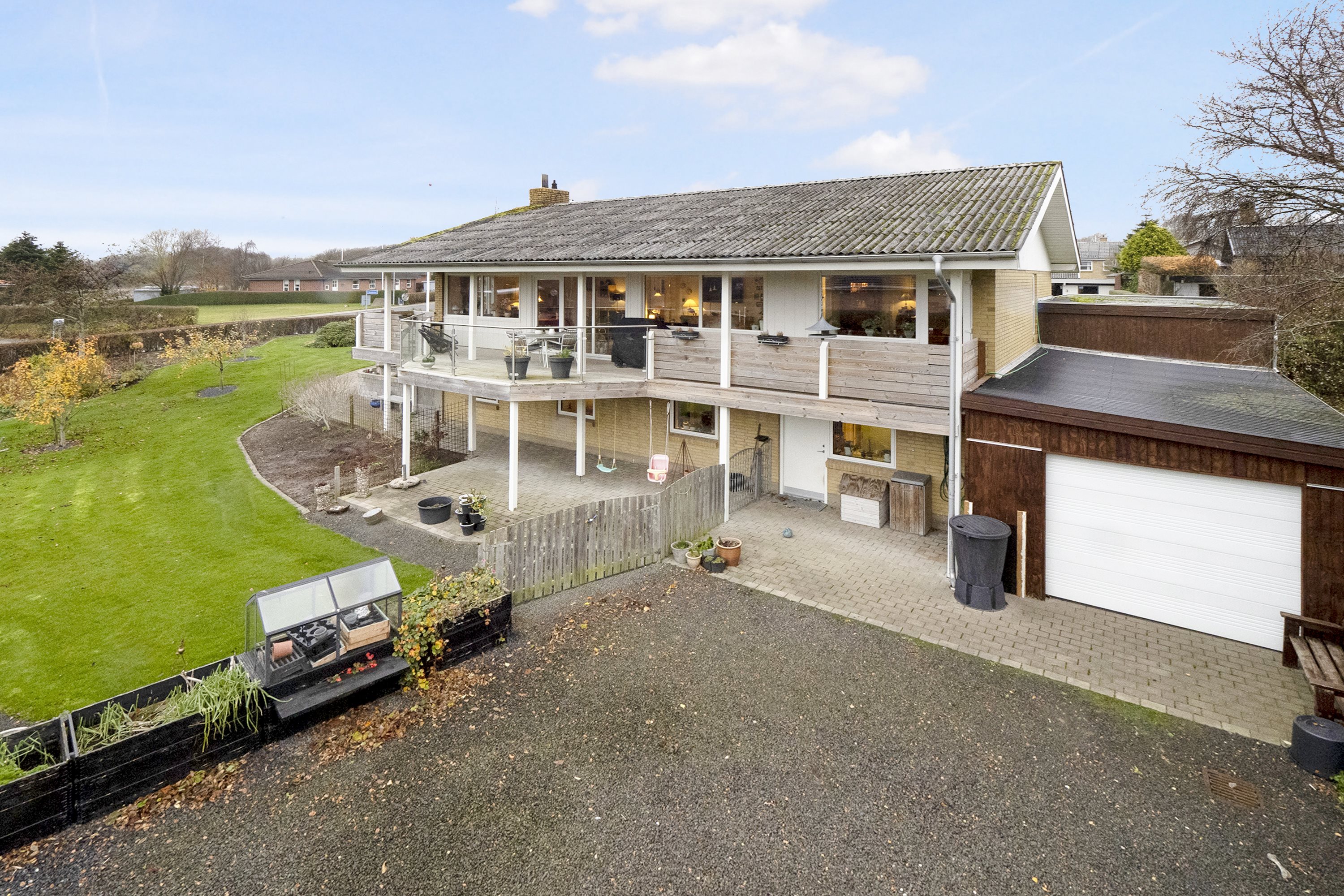 Fremhævet ejendommen billede i fuldskærmstilstand. Billede af Vesterled 2, Øster Jølby, 7950 Erslev