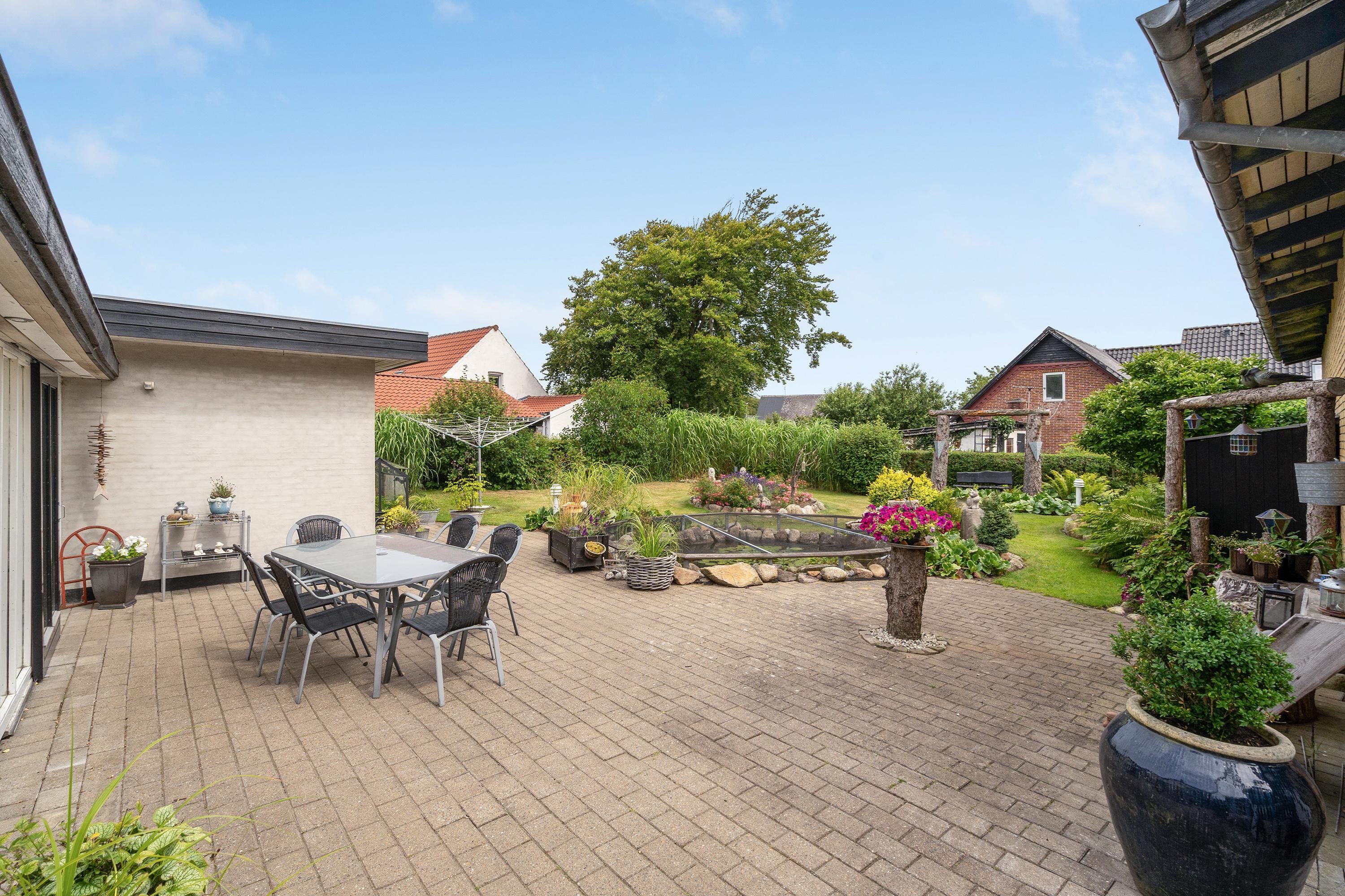 Fremhævet terrasse billede i fuldskærmstilstand. Billede af Naltoftevej 35, Borbjerg, 7500 Holstebro